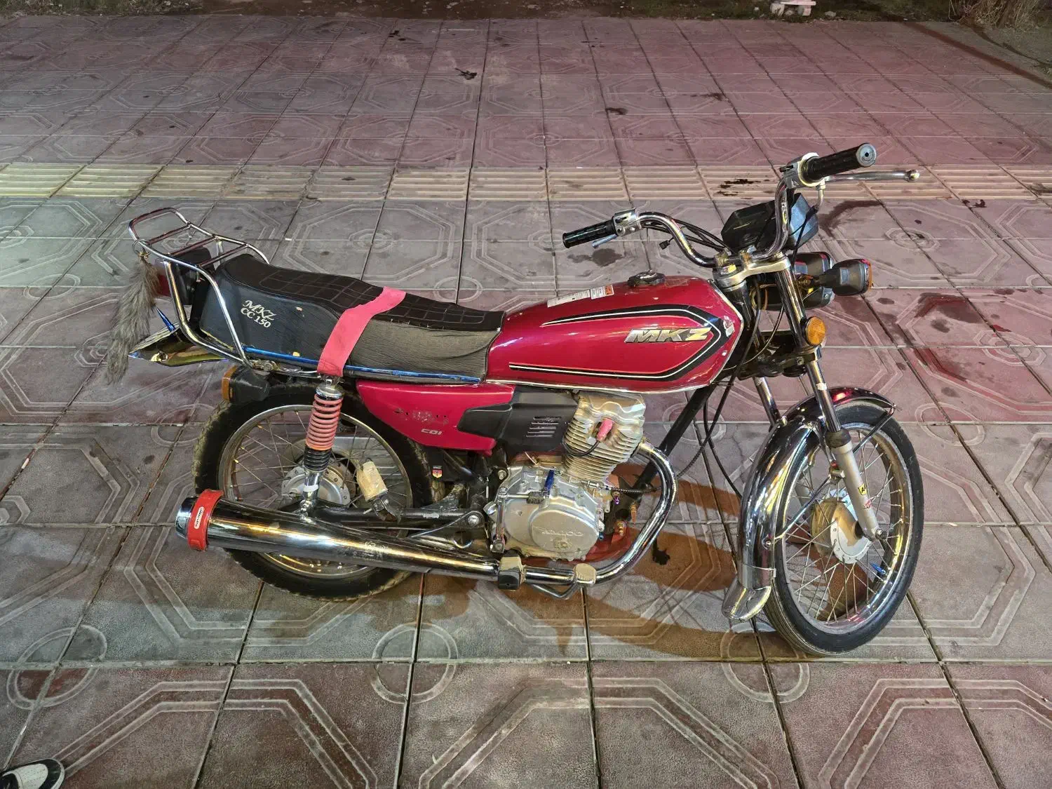 موتور تخت مدارک دار مدل ۸۳ تازه تعمیر|موتورسیکلت|بانه, |دیوار