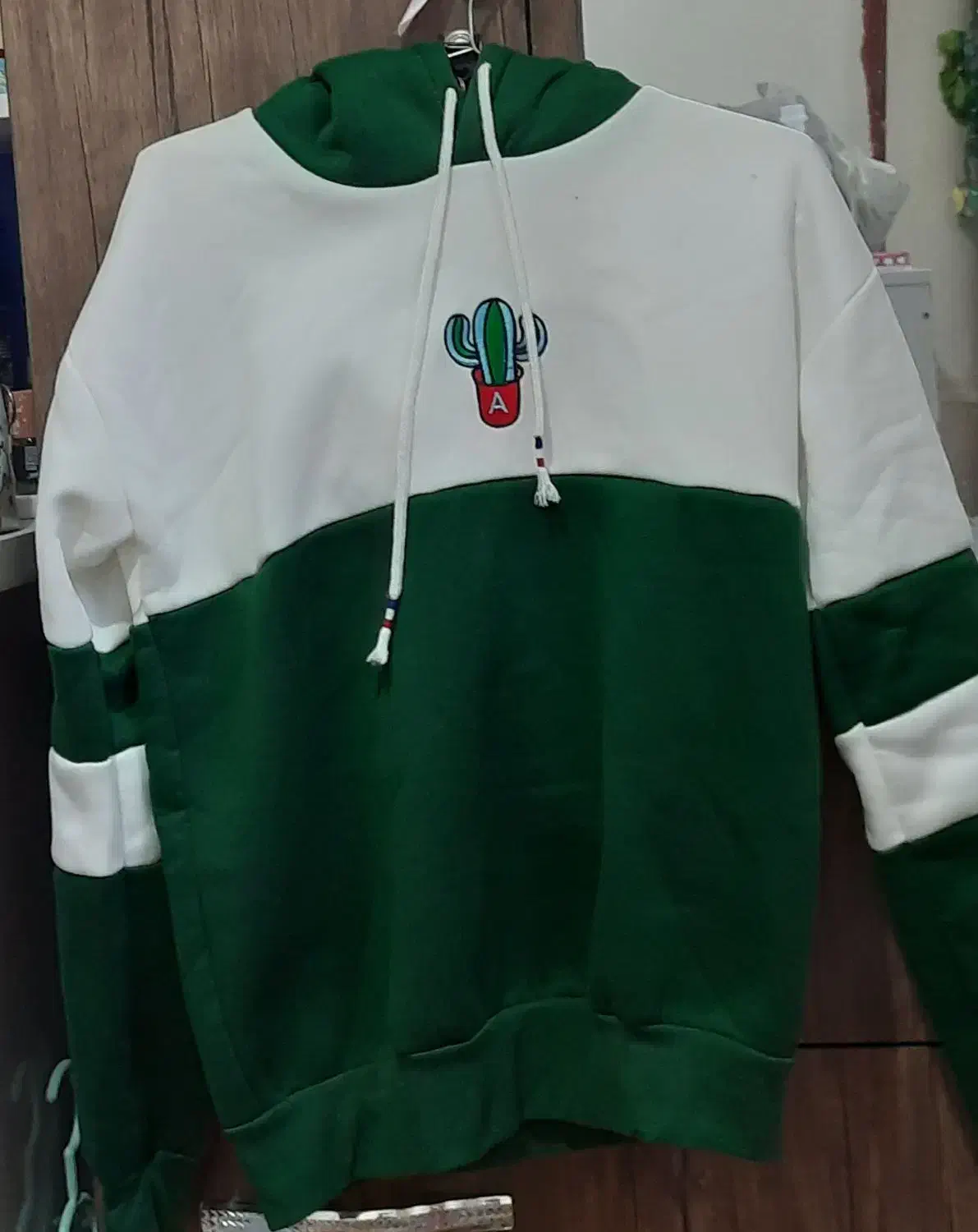 هودی|لباس|آبپخش, |دیوار