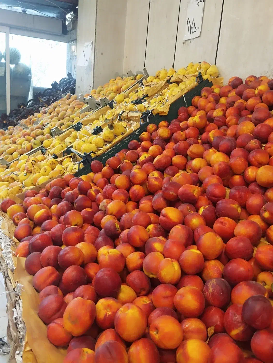 به چند کارگر در میوه فروشی|استخدام خدمات فروشگاه و رستوران|کرج, فاز ۴ مهرشهر|دیوار