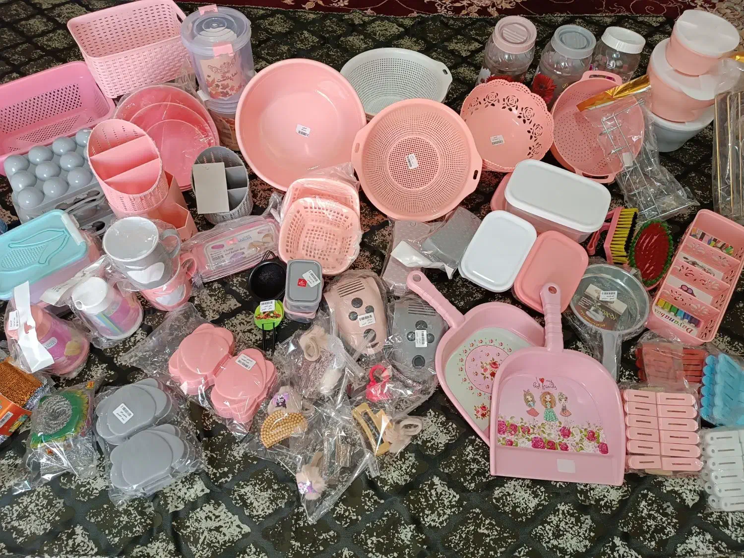 ظروف پلاستیکی|ظروف نگهدارنده، پلاستیکی، یکبارمصرف|گنبد کاووس, |دیوار