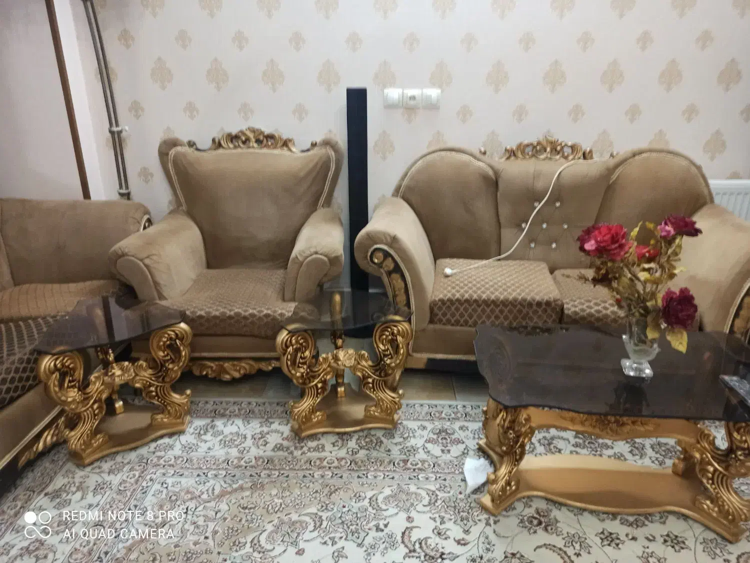 مبل هفت نفره راحتی با سه عدد میز نو بفروش میرسد|مبلمان خانگی و میز عسلی|اصفهان, سرشبادران|دیوار