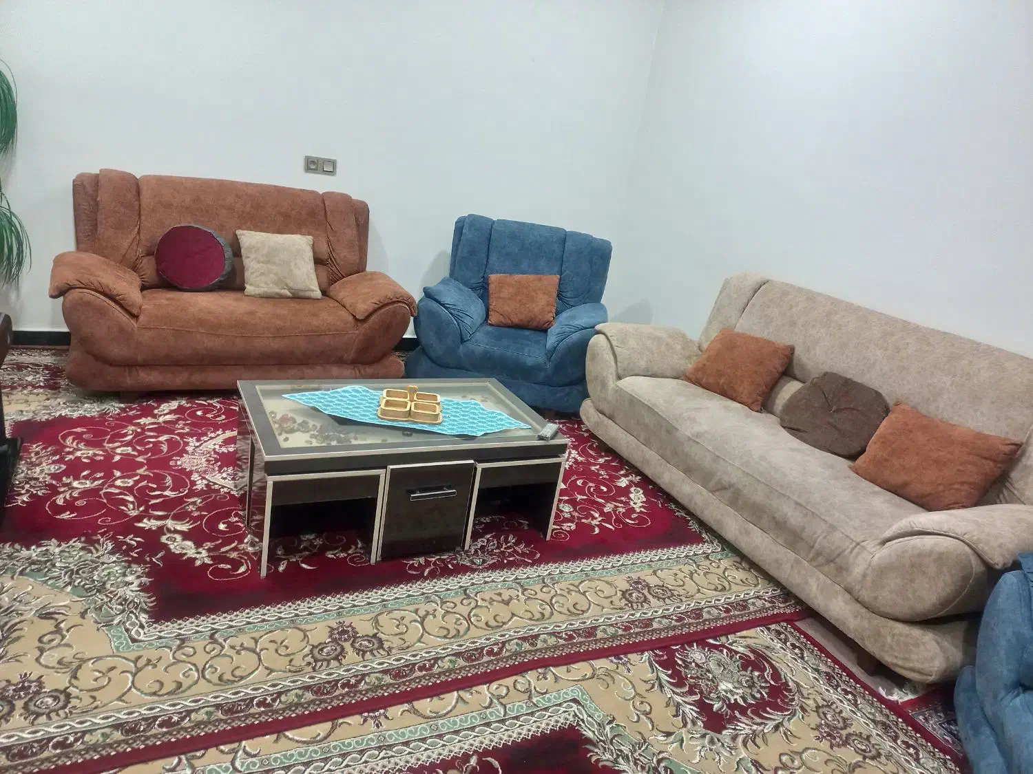 فروش یک دست مبل هفت نفره در حد نو|مبلمان خانگی و میز عسلی|ایذه, |دیوار