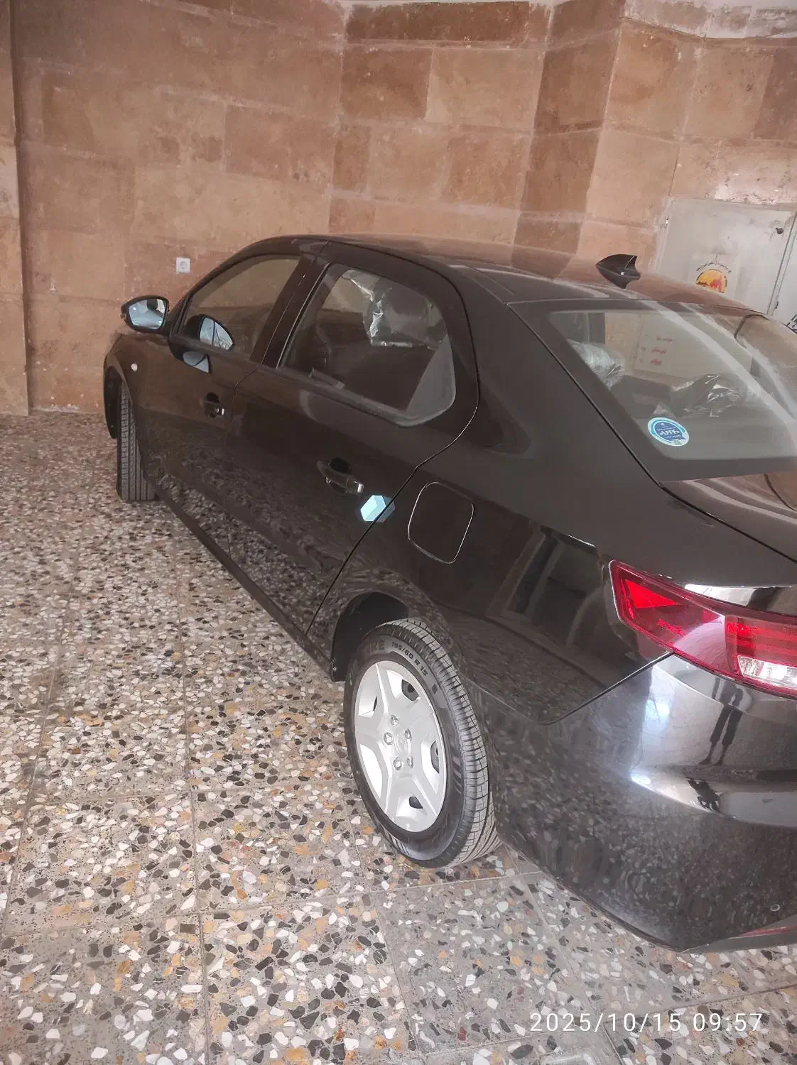 تارا شش دنده مشکی آبنوس ۱۴۰۴|خودرو سواری و وانت|اصفهان, خانه اصفهان|دیوار