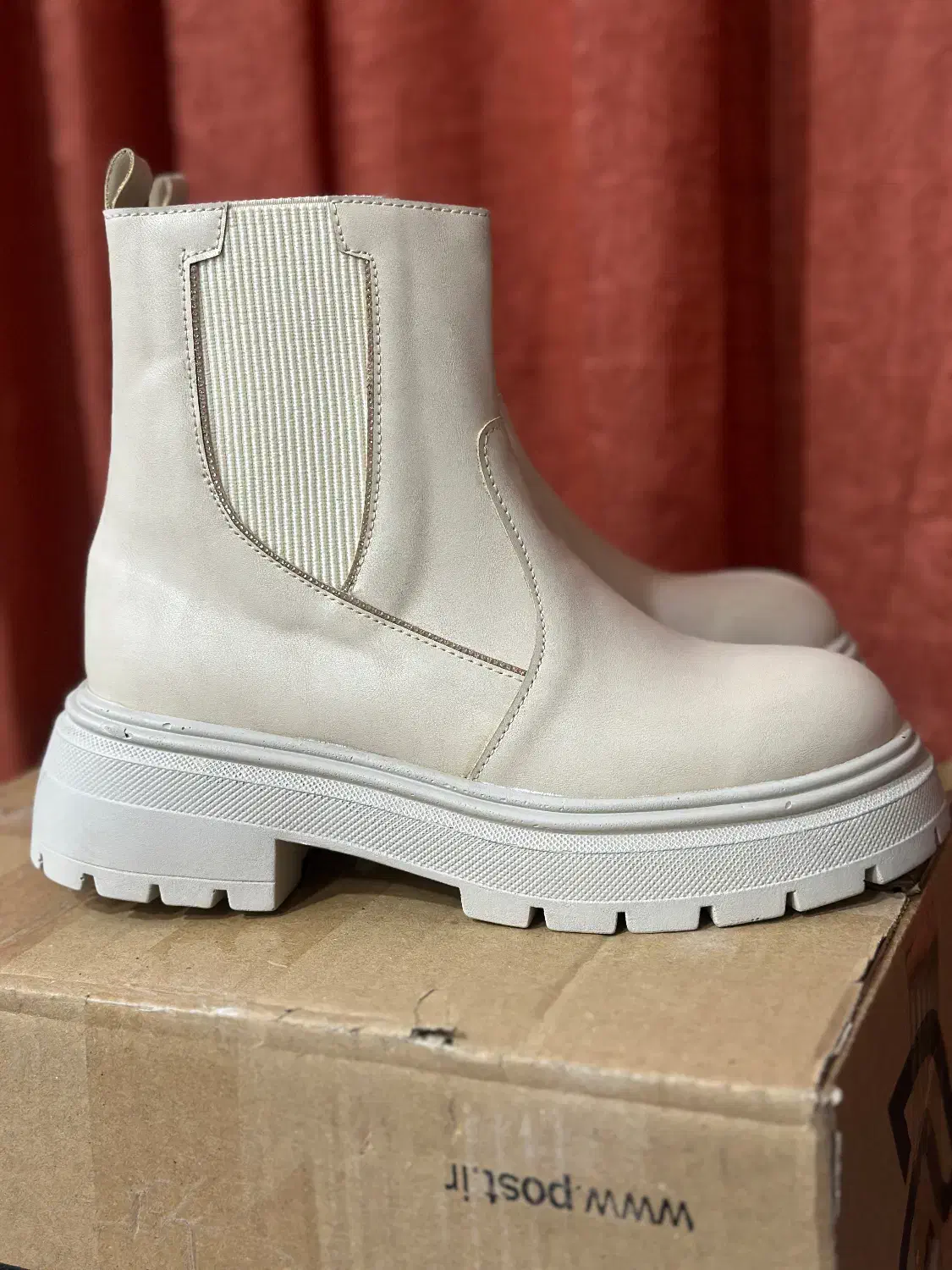 کفش نو|کیف، کفش، کمربند|بیرجند, |دیوار