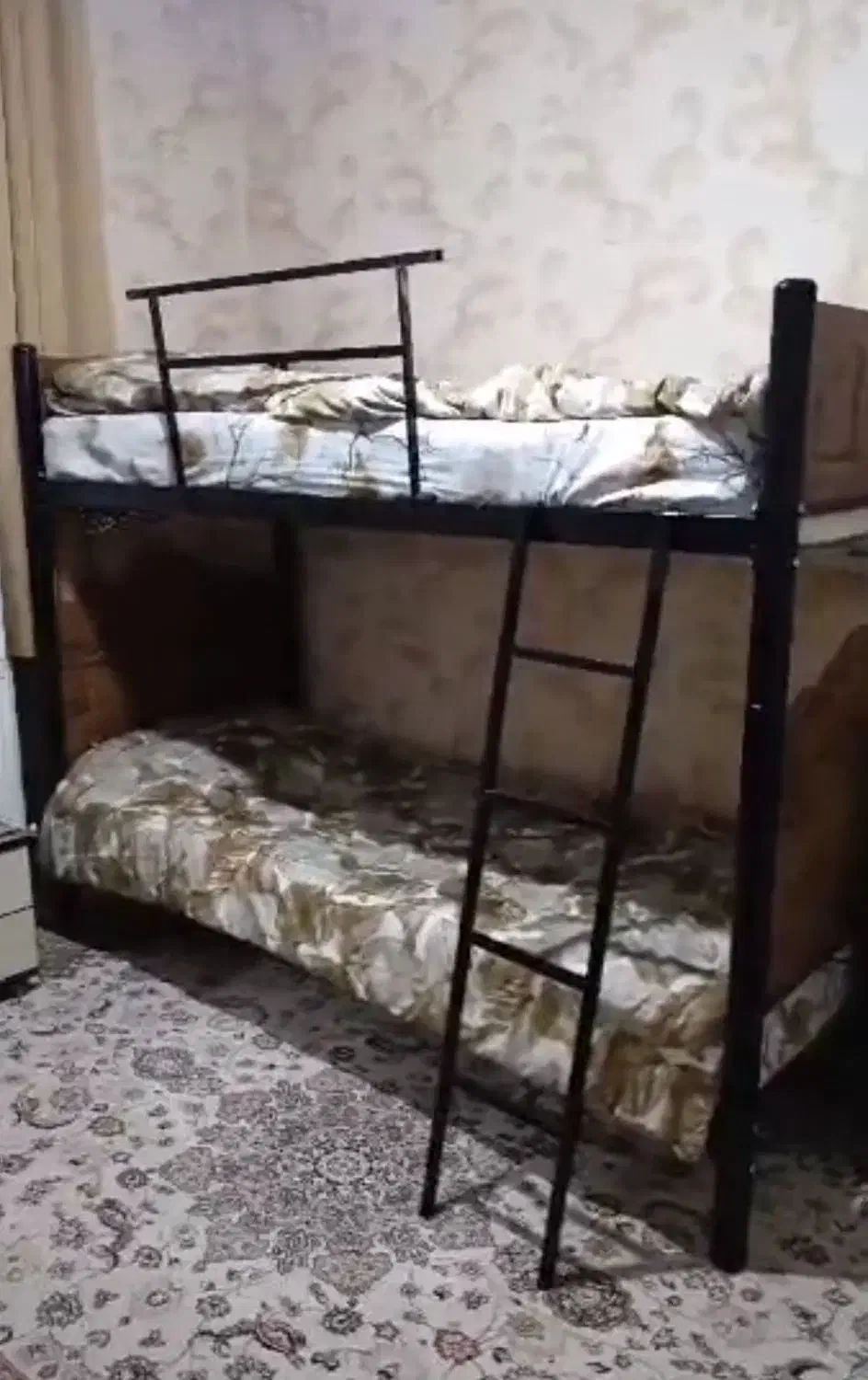 تخت ۲طبقه فلزی بدون خوشخواب|تخت و سرویس خواب|اراک, |دیوار