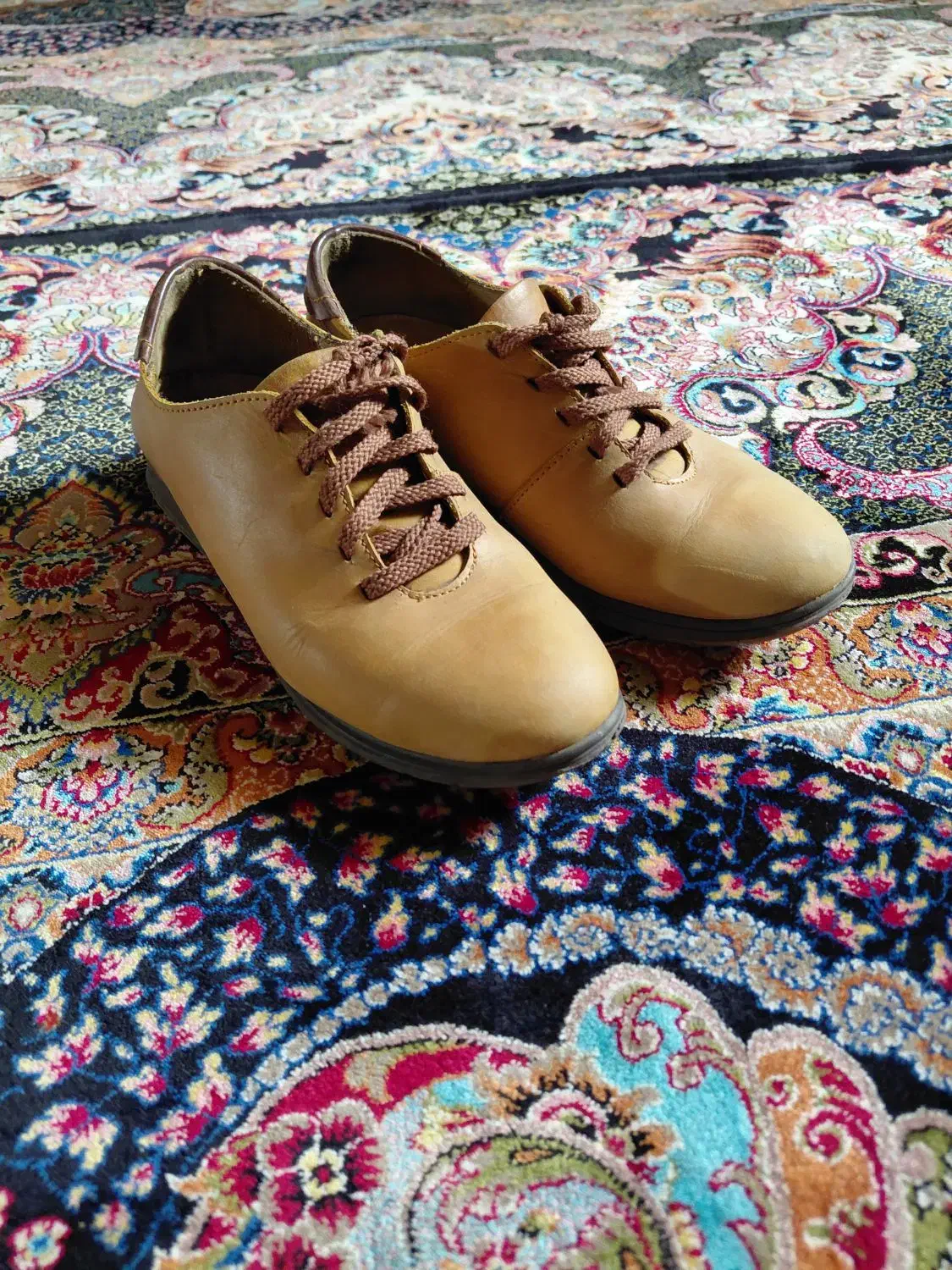 کفش اسپرت چرم خارجی سایز ۳۷|کیف، کفش، کمربند|الوند, |دیوار