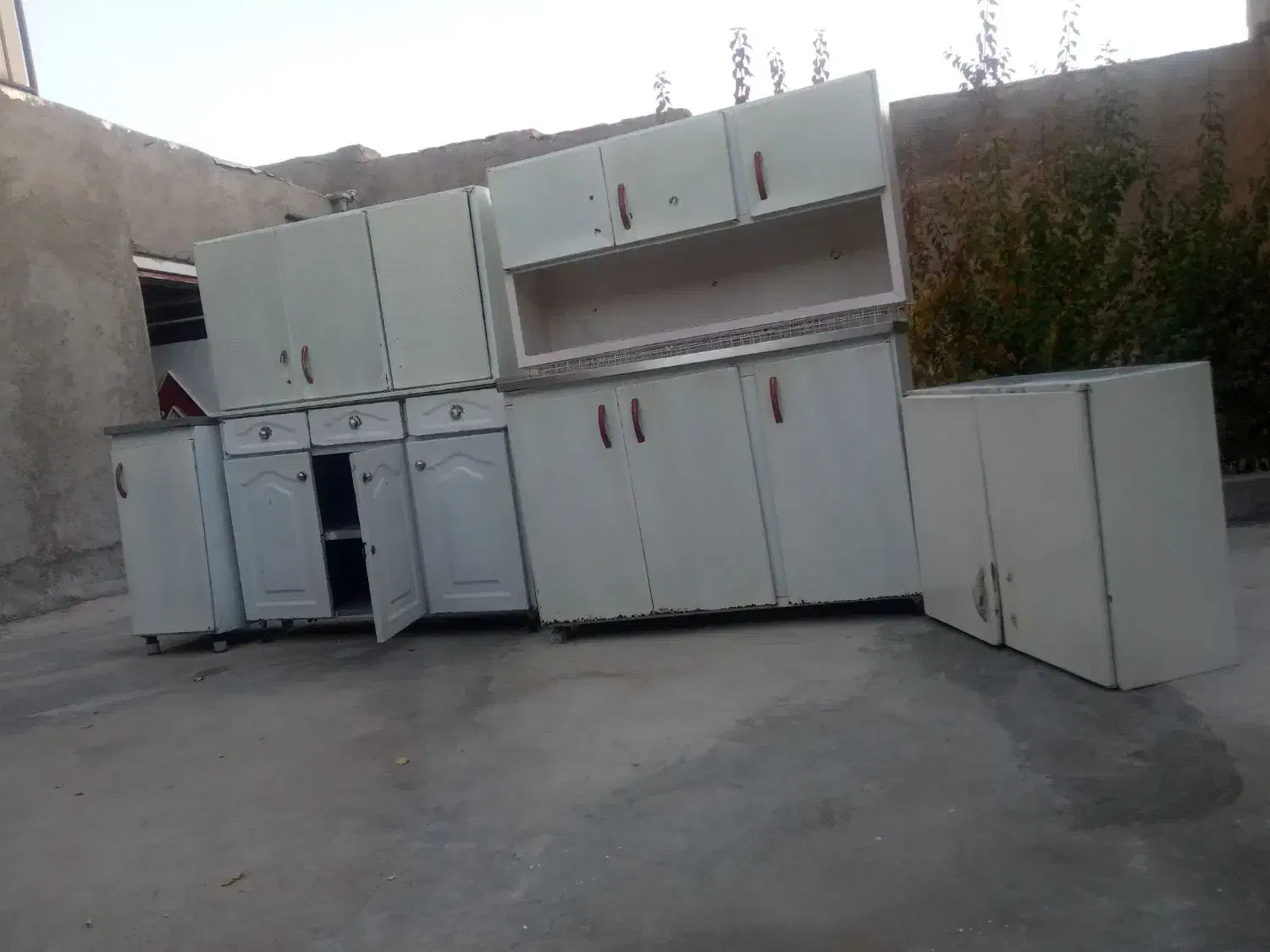 کابینت فلزی سفید و سالم|مصالح و تجهیزات ساختمان|سنقر, |دیوار