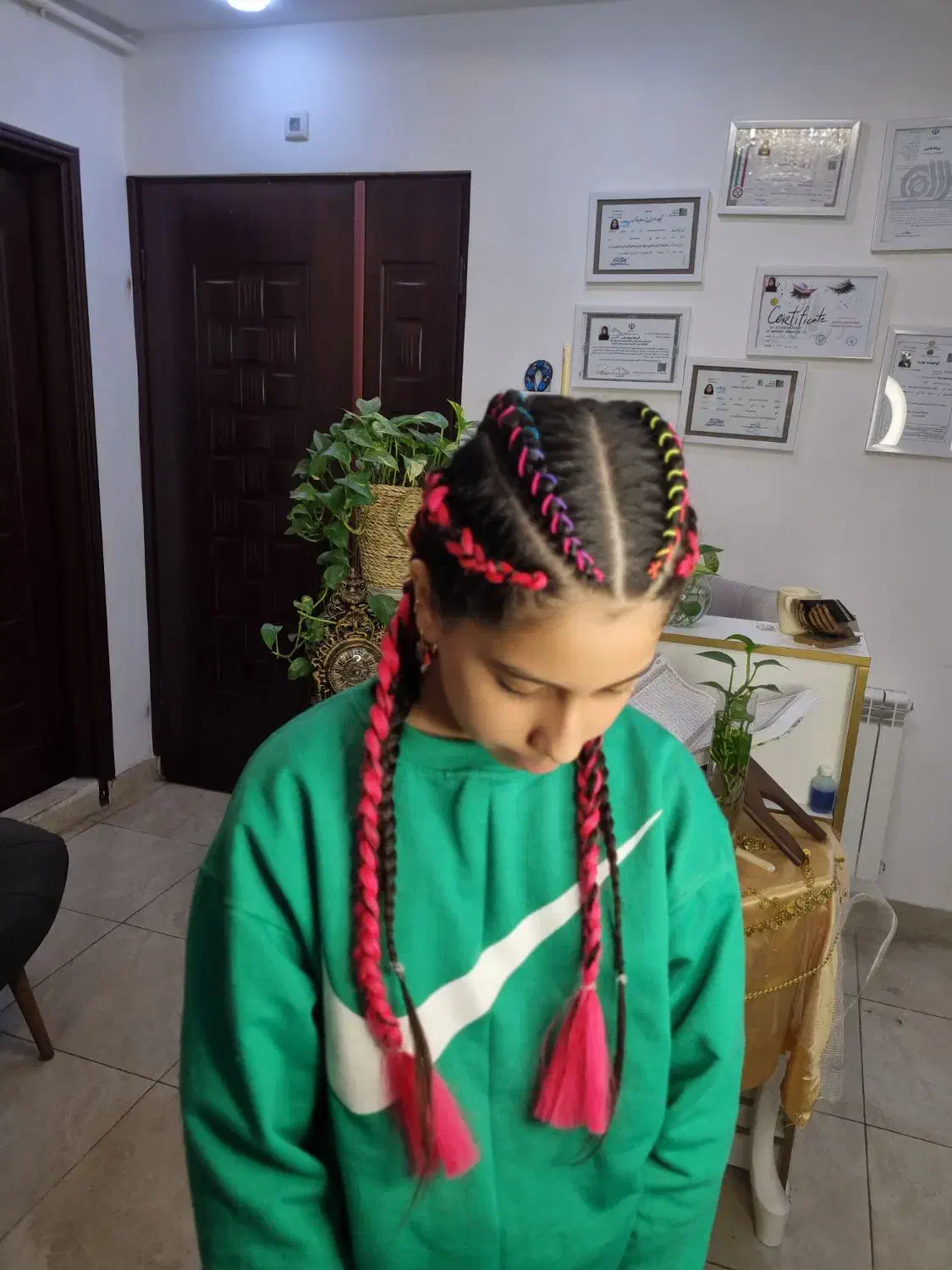 آف خدمات بافتمو و شینیون و میکاپ|خدمات آرایشگری و زیبایی|رشت, دیلمان|دیوار