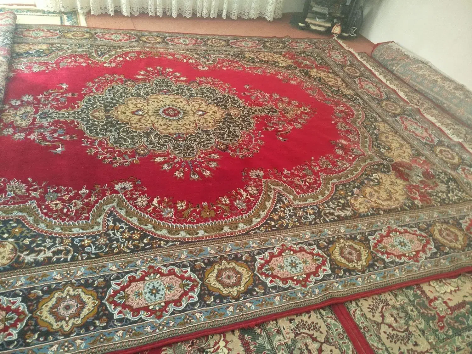 فروش دو عدد فرش|فرش|میانه, |دیوار