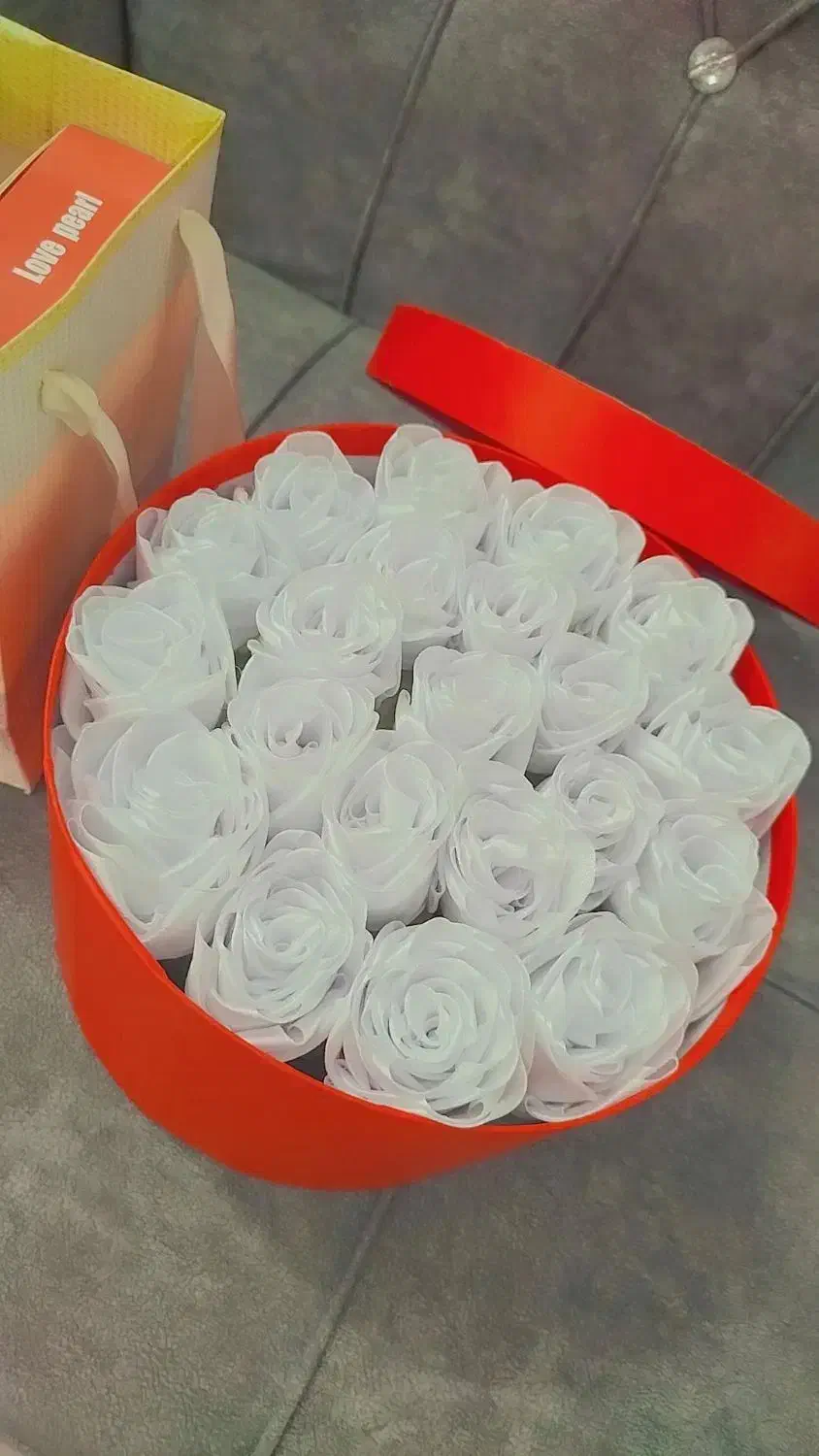 گل های روبانی|گل مصنوعی|املش, |دیوار