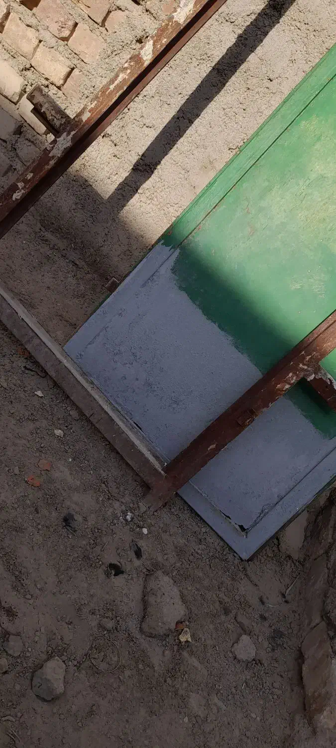 درب قدیمی سنگین|کلکسیون اشیاء عتیقه|زابل, |دیوار