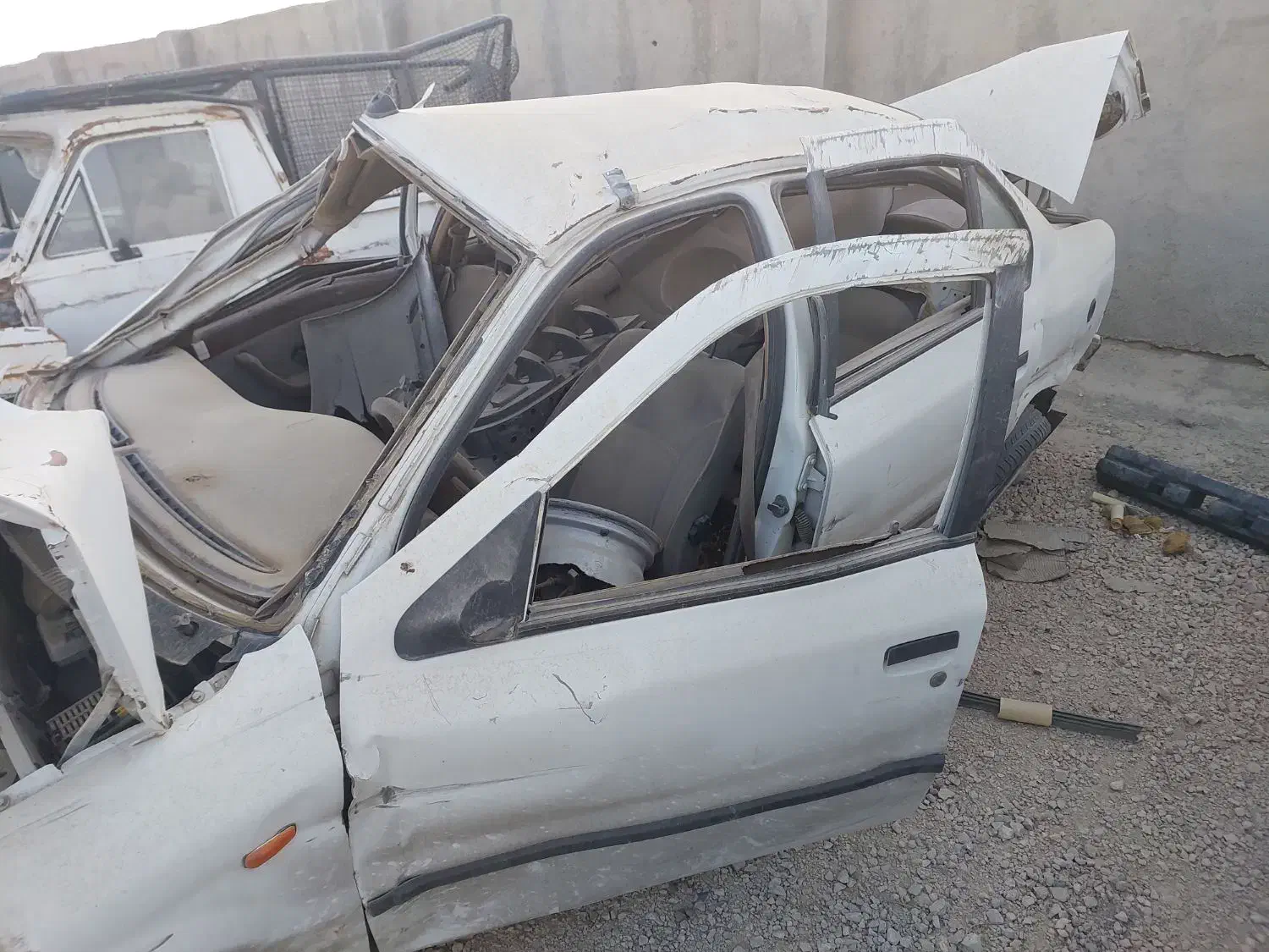 مشاوره تصادفی انواع ماشین تصادفی اوراقی اسقاطی|خودرو سواری و وانت|همدان, |دیوار