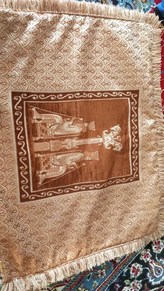 ۱۲ تا روبالشی در حد نو|رختخواب، بالش، پتو|جهرم, |دیوار