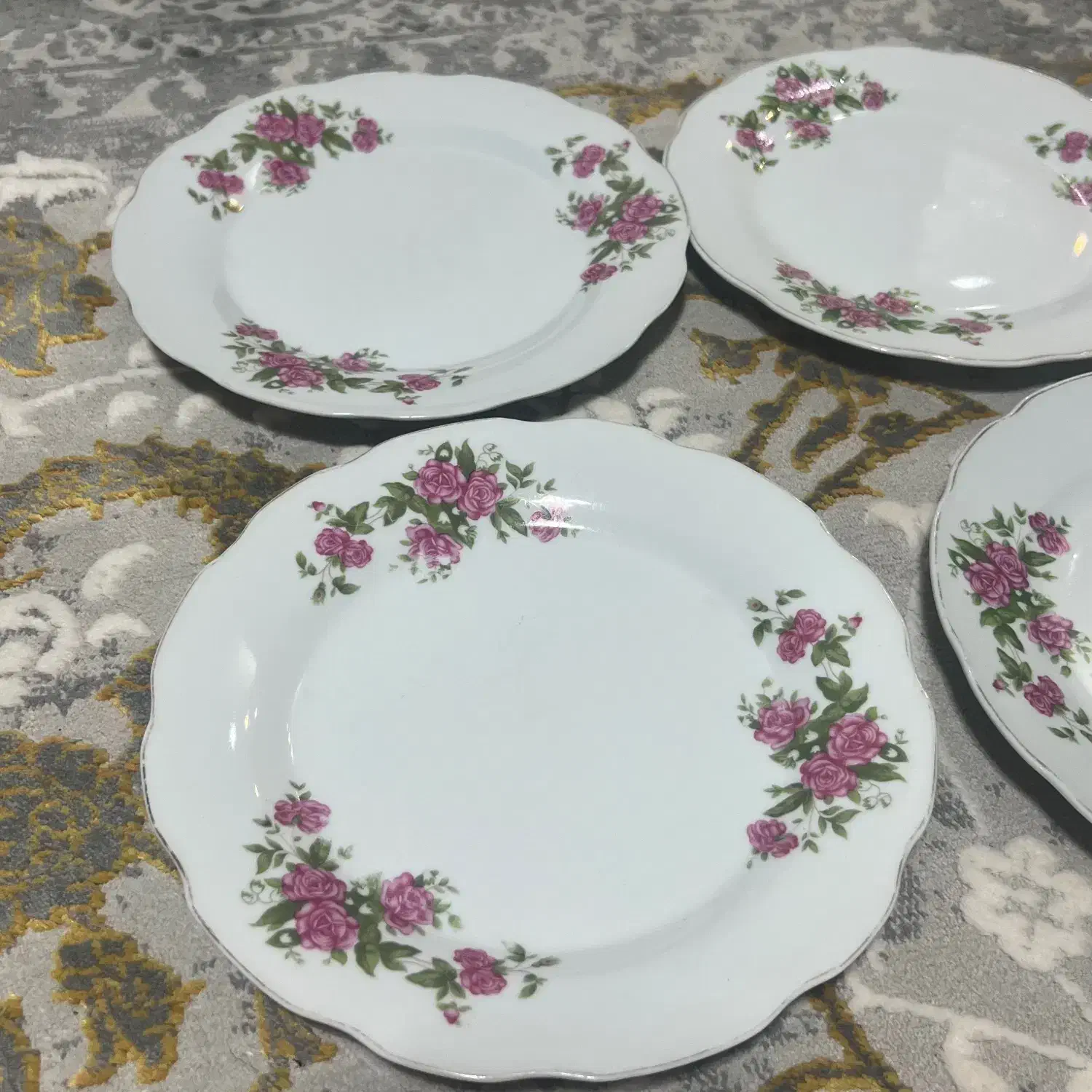 بشقاب پلوخوری گل سرخی ژاپنی ۳ دست|ظروف سرو و پذیرایی|کاشان, فاز ۲ ناجی آباد|دیوار