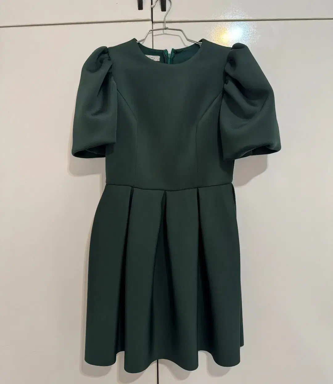 لباس مجلسی|لباس|رشت, نامجو|دیوار