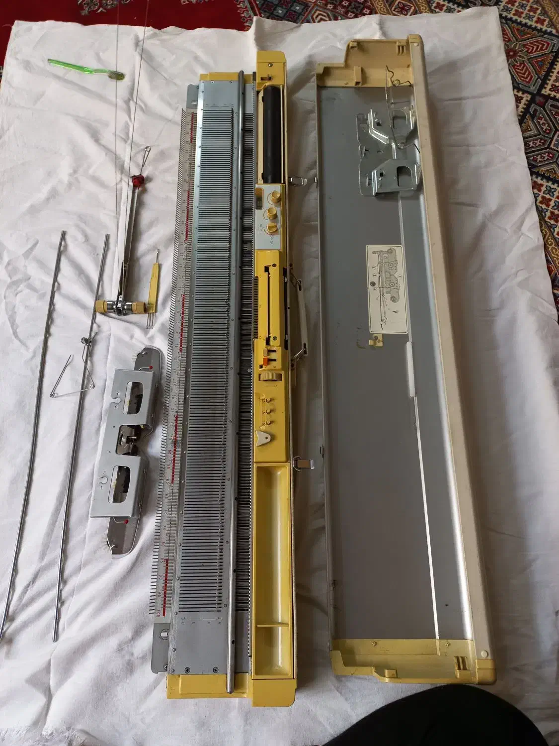 ماشین بافتنی|لوازم خیاطی و بافتنی|شاهین‌شهر, ۹ دی|دیوار