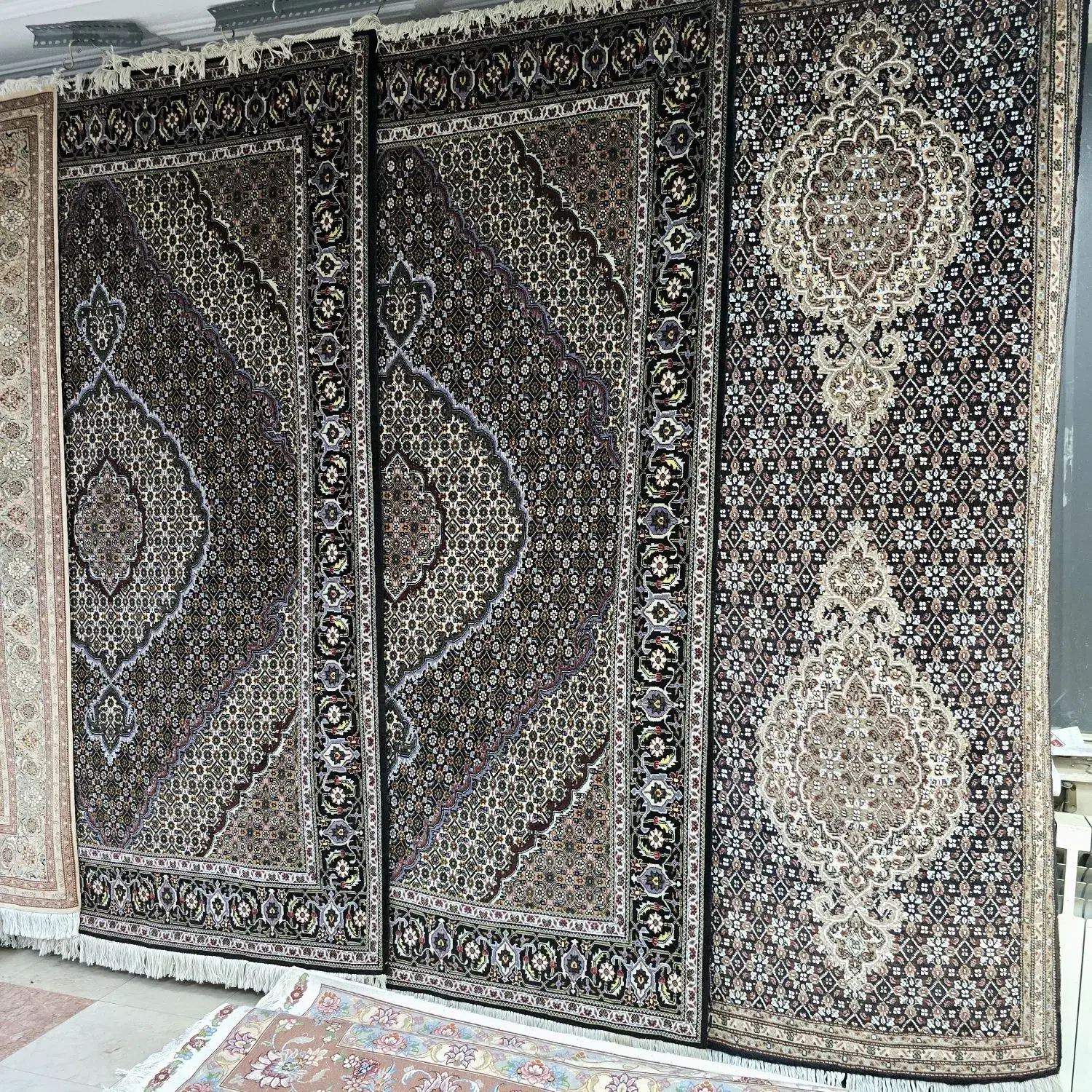 چهارعدد فرش ماهی تبریز (جفت۳/تک۹/کناره) دستباف|فرش|تهران, شیراز|دیوار