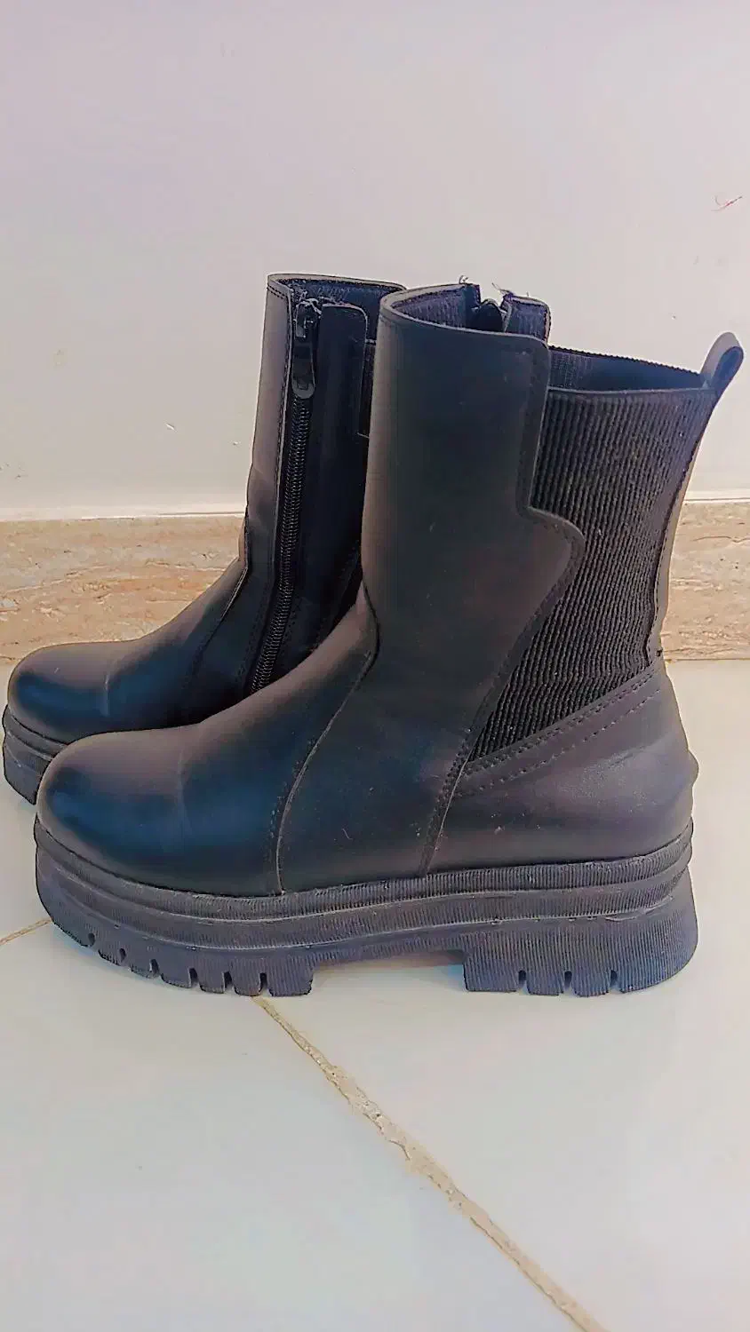 بوت زنانه|کیف، کفش، کمربند|خرم‌آباد, |دیوار