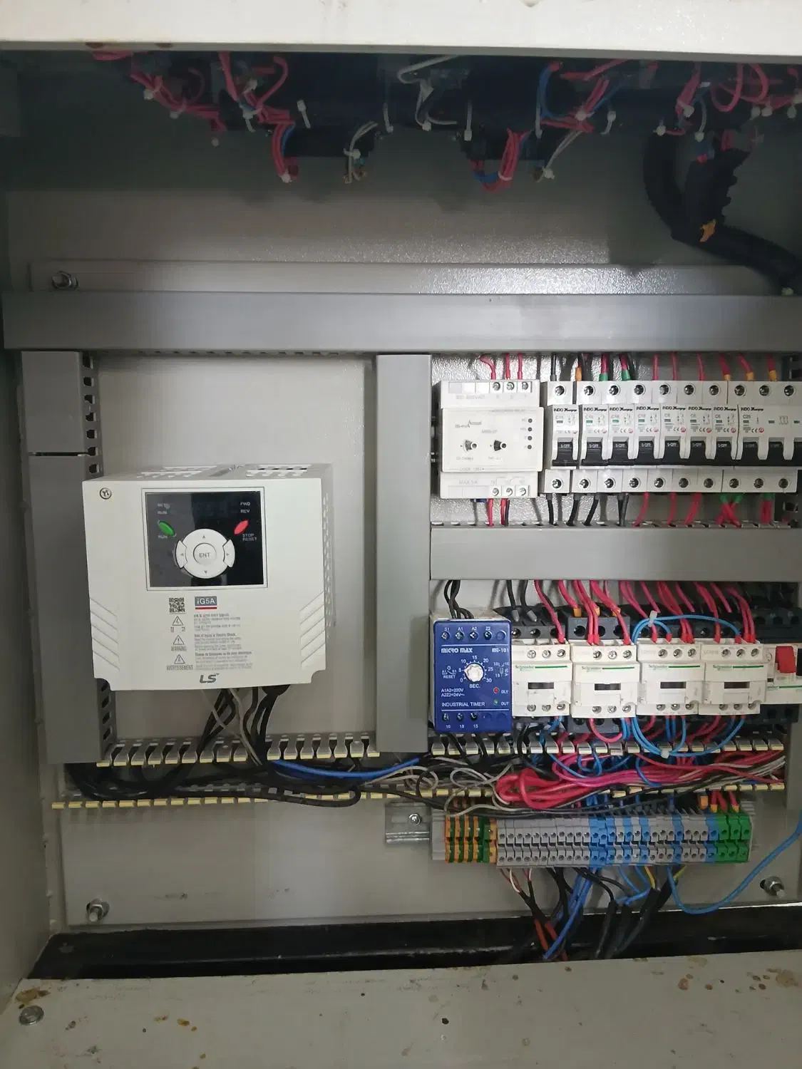 جذب نیروی برقکار یا علاقه مند به برقکاری|استخدام صنعتی، فنی، مهندسی|رفسنجان, |دیوار