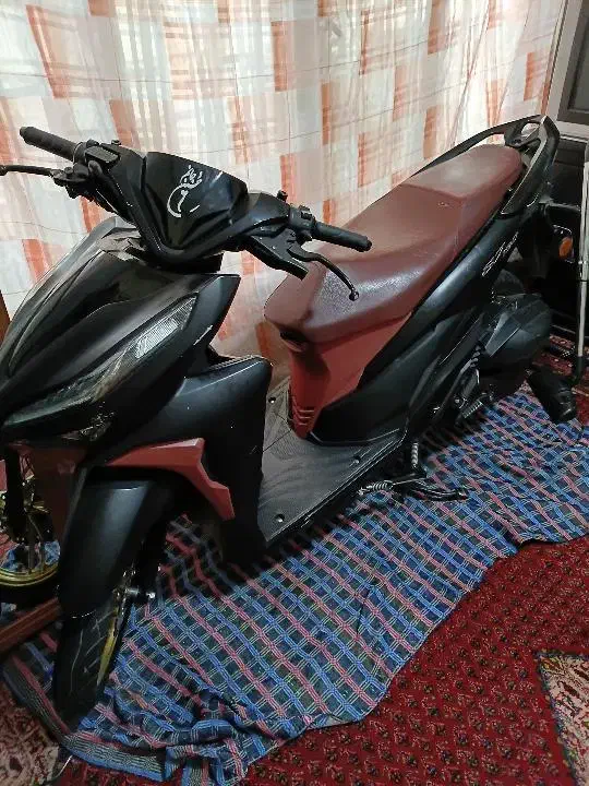 کلیک ۱۵۰ s2|موتورسیکلت|دورود, |دیوار