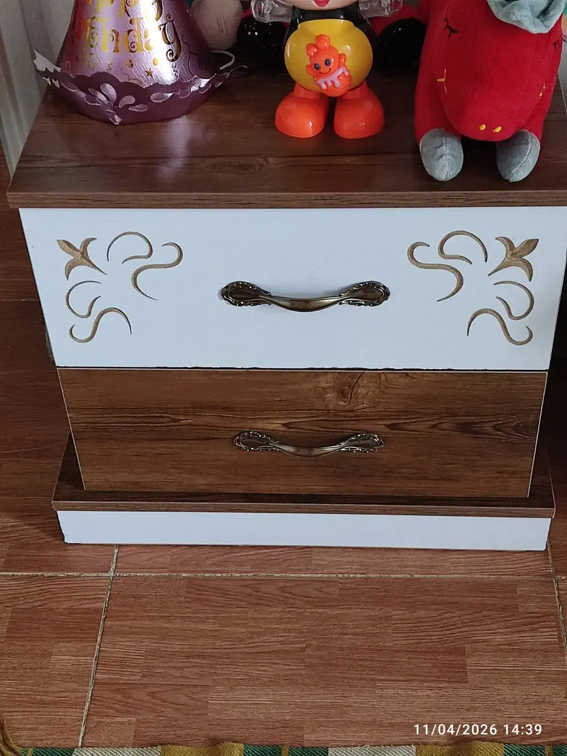 کمد|جاکفشی، کمد، دراور|رشت, سیا اسطلخ|دیوار