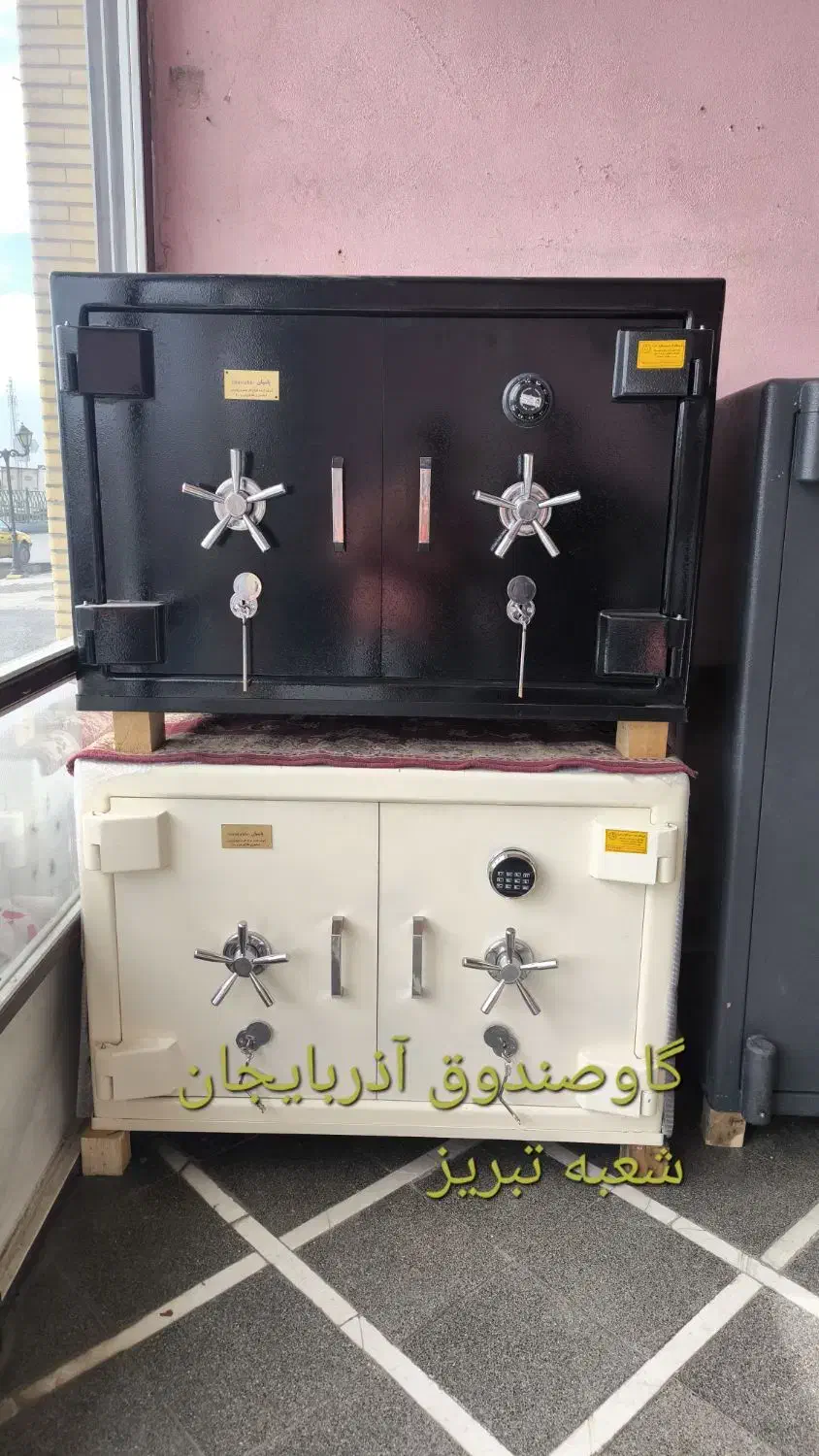 گاوصندوق 120زیرویترینی|ابزارآلات|تبریز, |دیوار