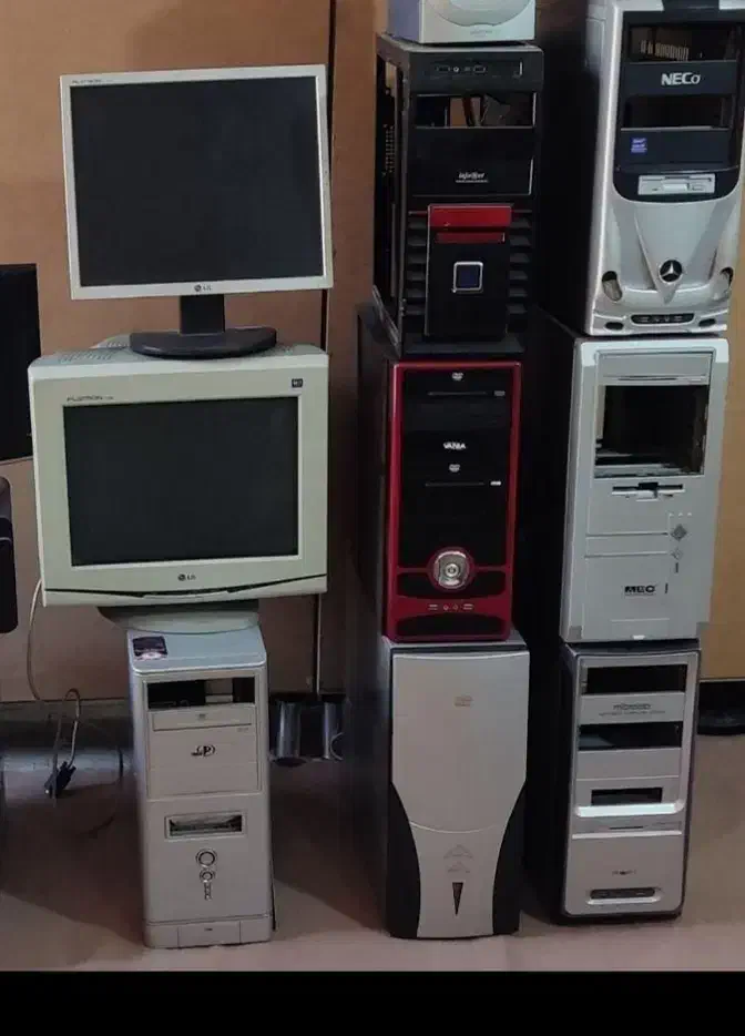 معامله کیس و مانیتور خراب سوخته میبرم|رایانه رومیزی|خرمآباد, |دیوار