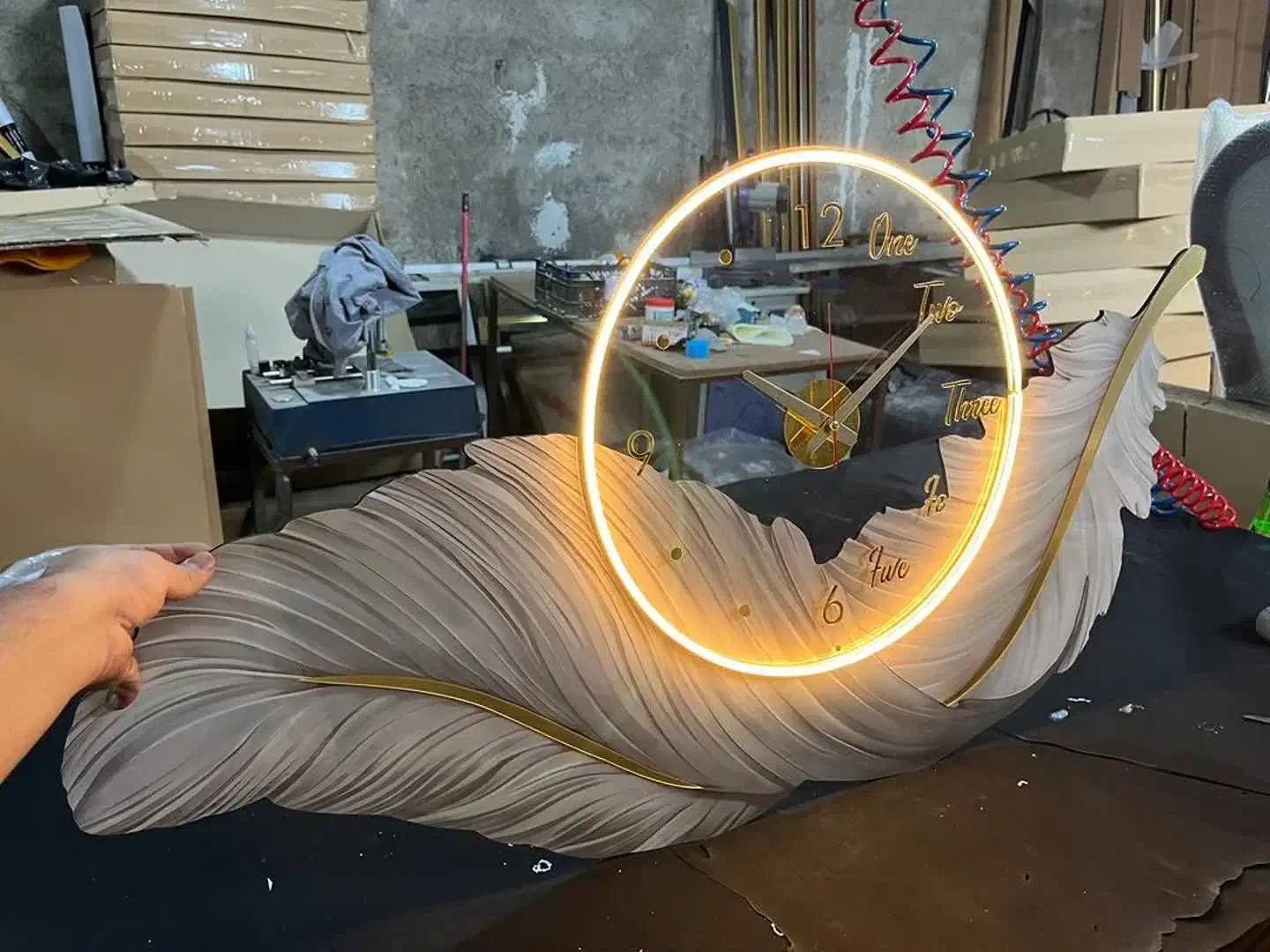 ساعت مدل پر و ماه|ساعت دیواری و تزئینی|اندیشه, اندیشه فاز ۱|دیوار