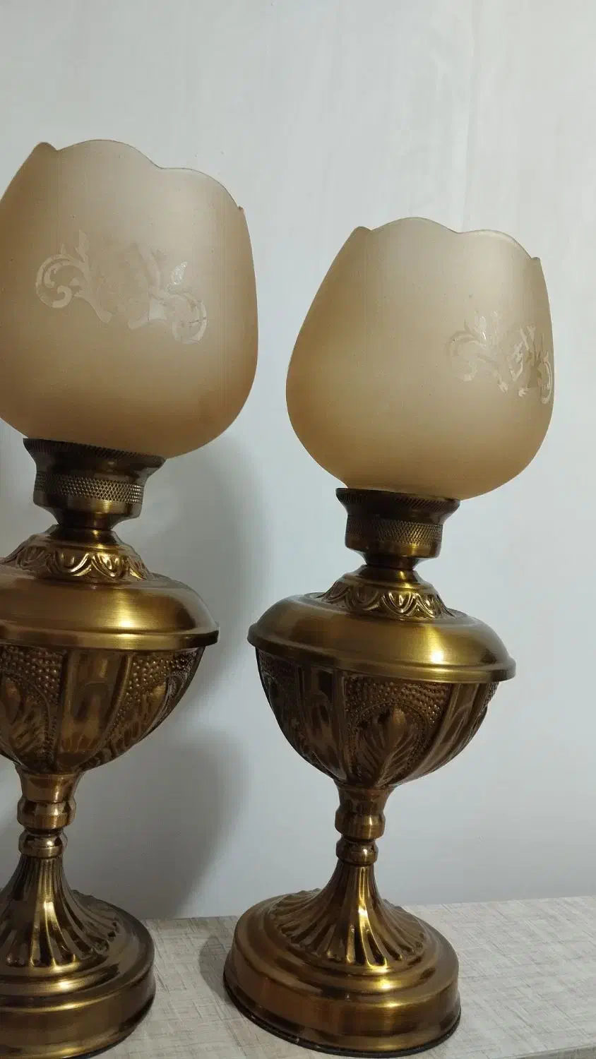 شمعدونی|چراغ خواب و آباژور|بناب, |دیوار