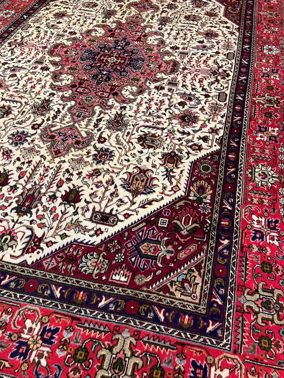 فرش دستباف اذر شهر|فرش|تهران, چیذر|دیوار
