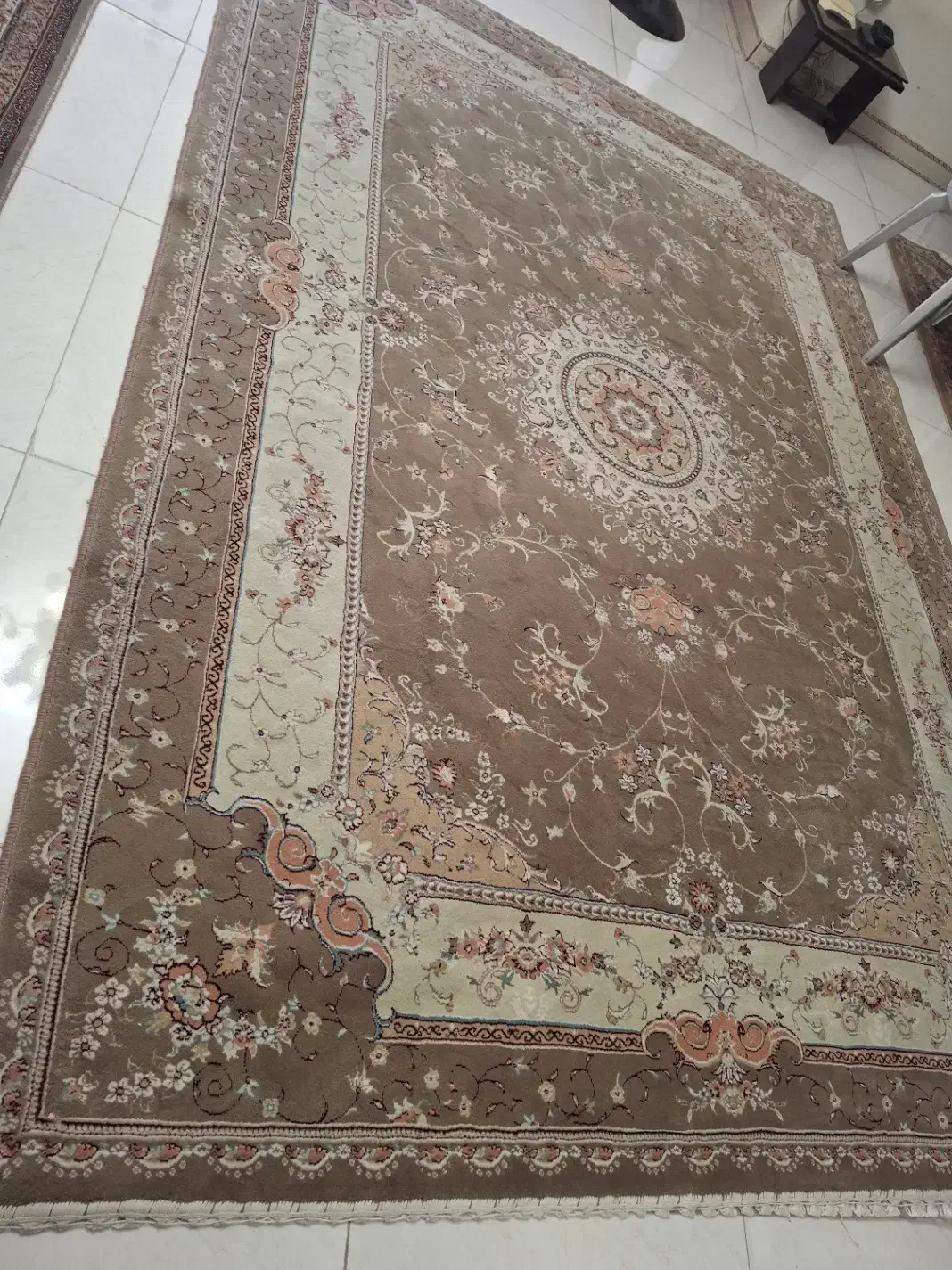 فرش ۶ متری|فرش|اندیشه, اندیشه فاز ۴|دیوار