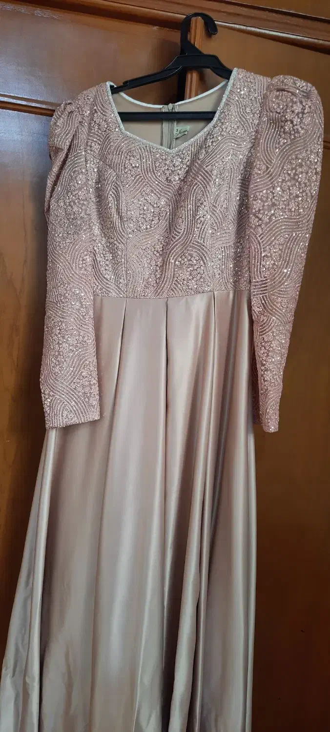 لباس مجلسی|لباس|رشت, حافظ آباد|دیوار