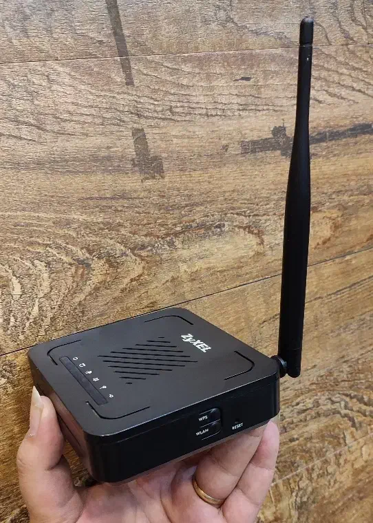 مودم ADSL برند ZYXEL|مودم و تجهیزات شبکه|لاهیجان, شیشه گران|دیوار