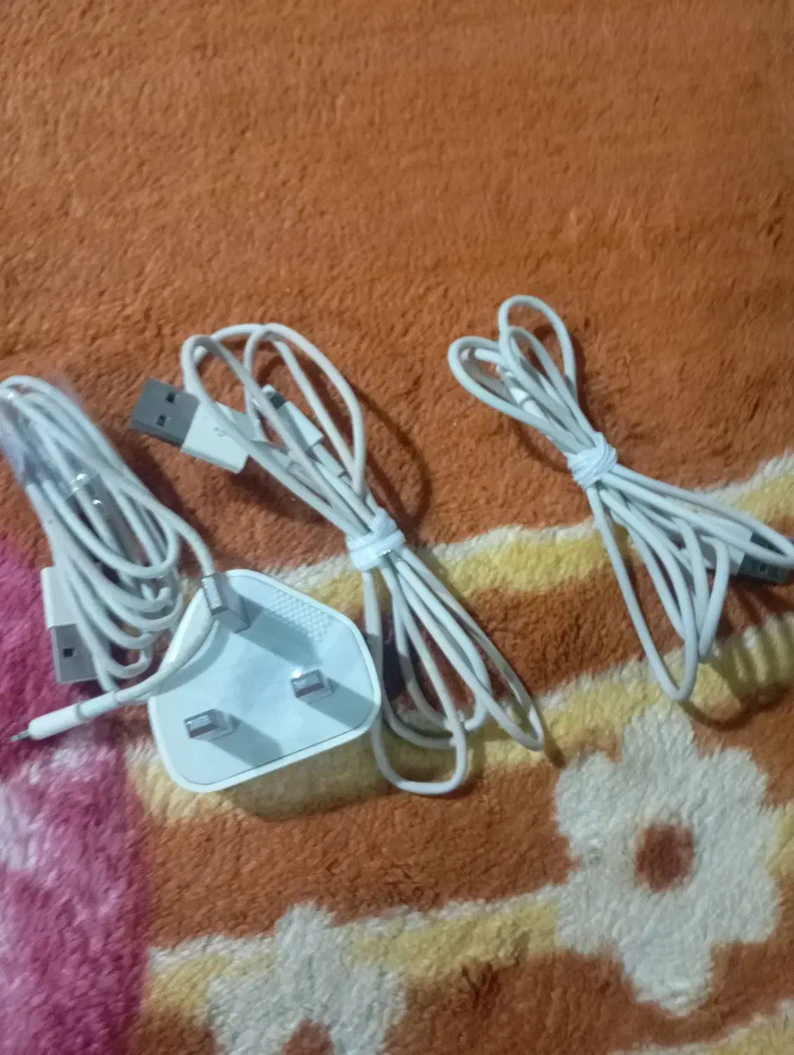 شارژ گوشی آیفون اصل اورجینال|لوازم جانبی موبایل و تبلت|نمین, |دیوار