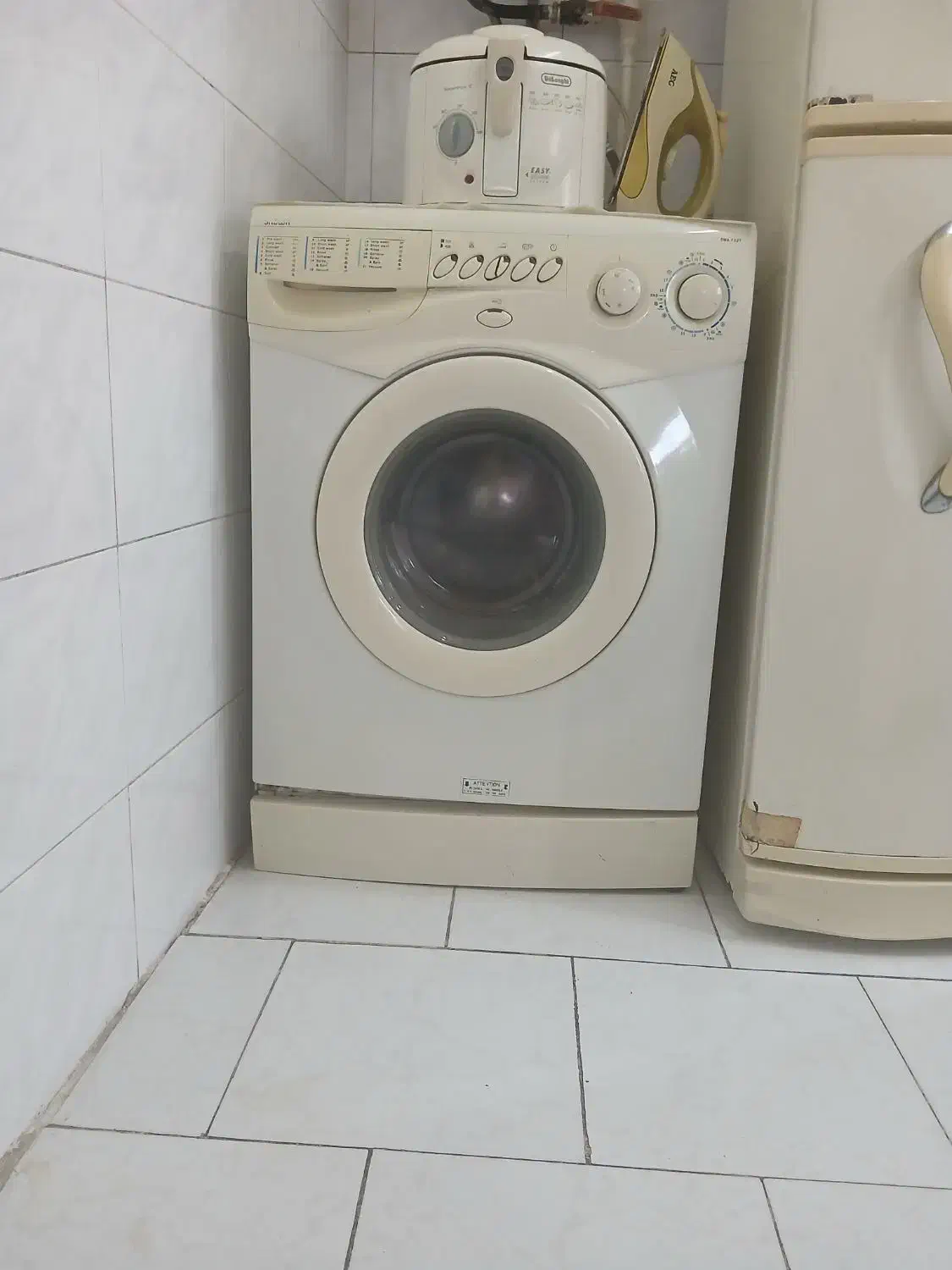 لباس شویی|ماشین لباسشویی و خشک‌کن لباس|رشت, باهنر|دیوار