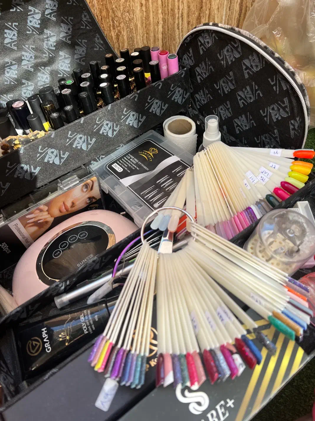 وسایل‌کاشت‌ناخن‌کامل|آرایشگاه و سالن‌های زیبایی|فردیس, فرامرزیه|دیوار