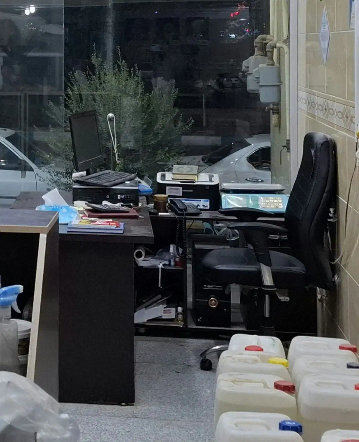 میز و باجه|مبلمان اداری|یزد, |دیوار