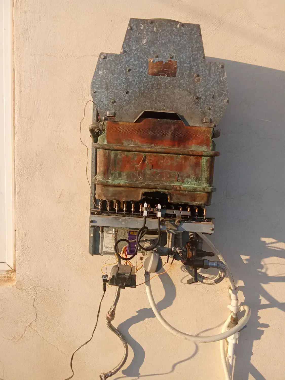 آب گرم کن بوتان قدیمی گازی|آبگرمکن، پکیج، شوفاژ|دشت ذهاب, |دیوار