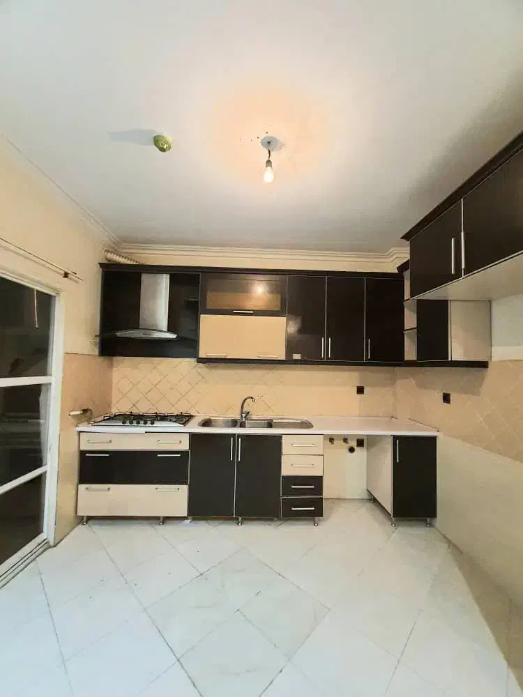 آپارتمان ۱۱۴ متری لاکانی ، بر اصلی امین اصغری|فروش آپارتمان|رشت, لاکانی|دیوار