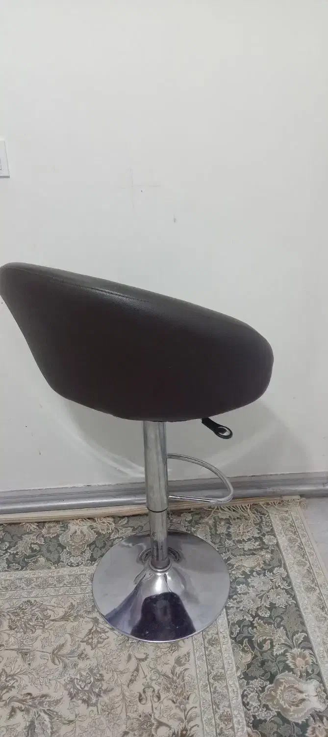 ۴ عدد صندلی جک دار درحدصفر|صندلی و نیمکت|مهاباد (آذربایجان غربی), |دیوار