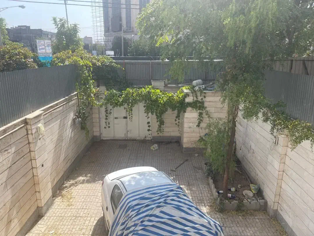 خانه ویلایی ۲۱۱ متری با بنای شیک قابل سکونت و ساخت|فروش خانه و ویلا|مشهد, هنرور|دیوار