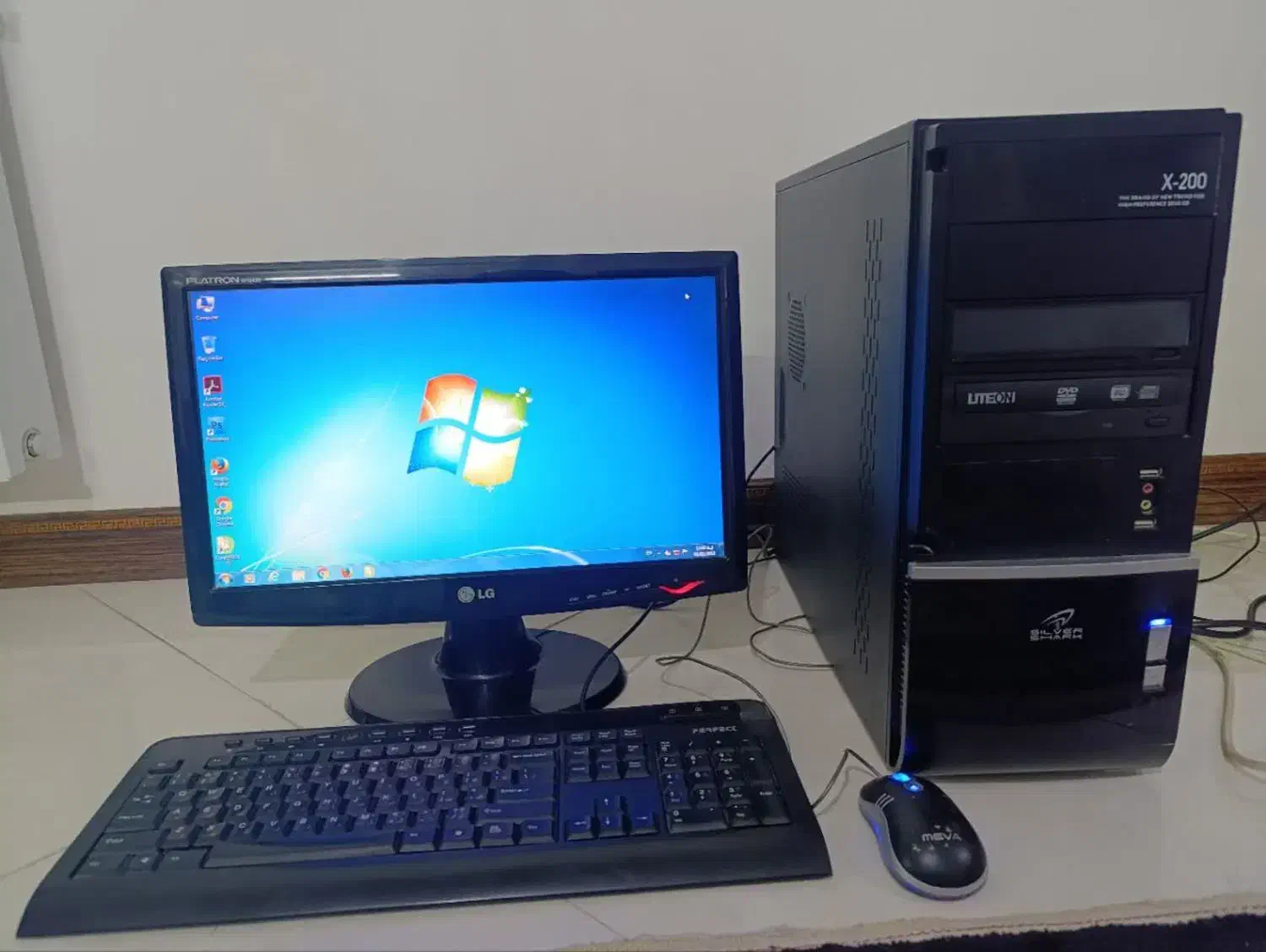 کامپیوتر|رایانه رومیزی|رباط‌کریم, رباط‌کریم|دیوار