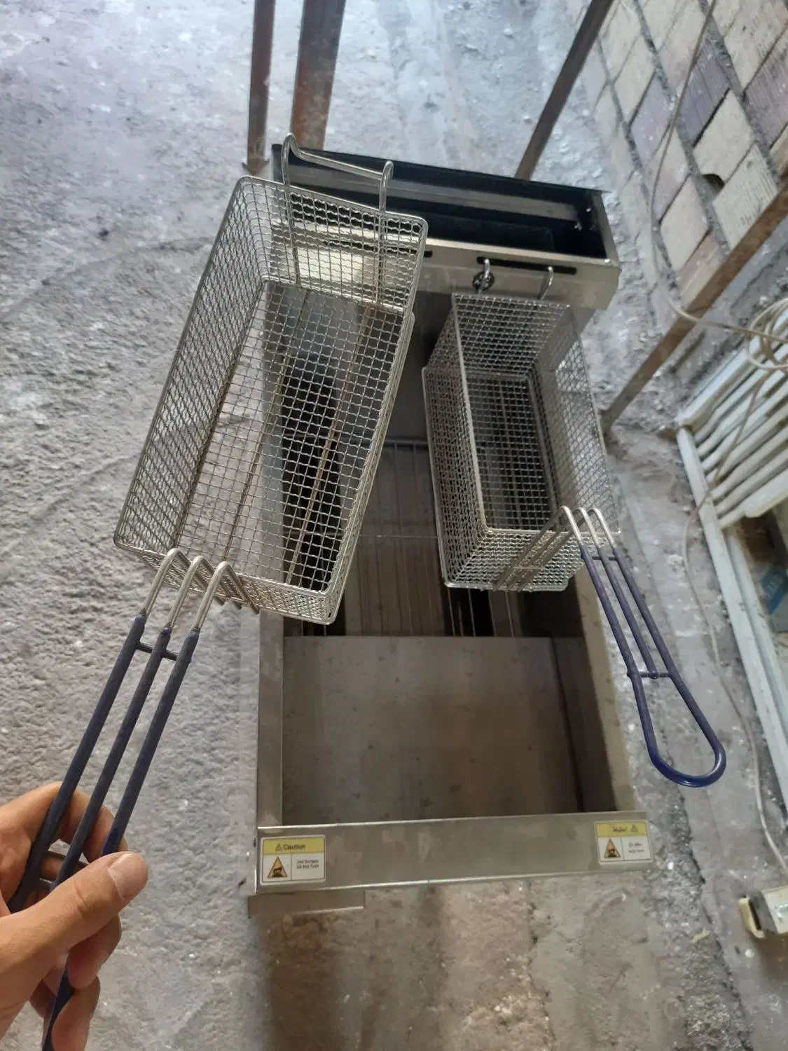 سرخ کن گرم کن|کافیشاپ و رستوران|کرمان, |دیوار