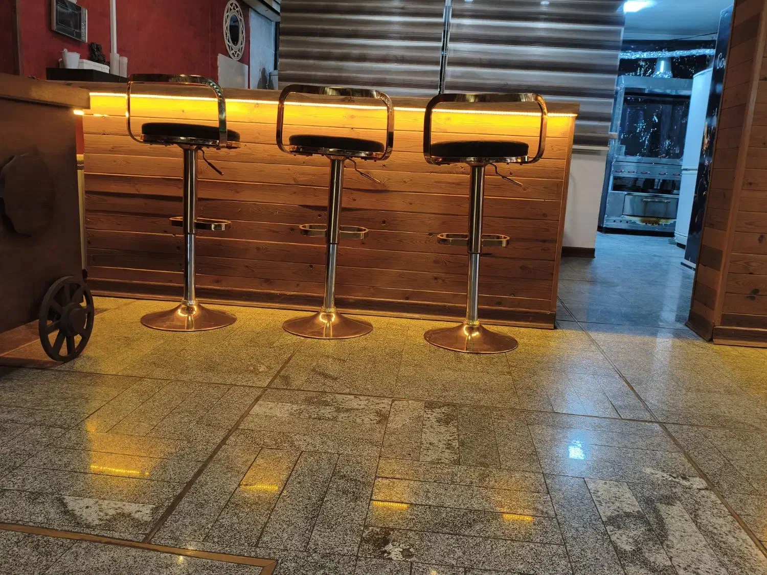 مغازه 110 جلو درب دانشگاه|اجارهٔ مغازه و غرفه|کرج, اصفهانیها|دیوار