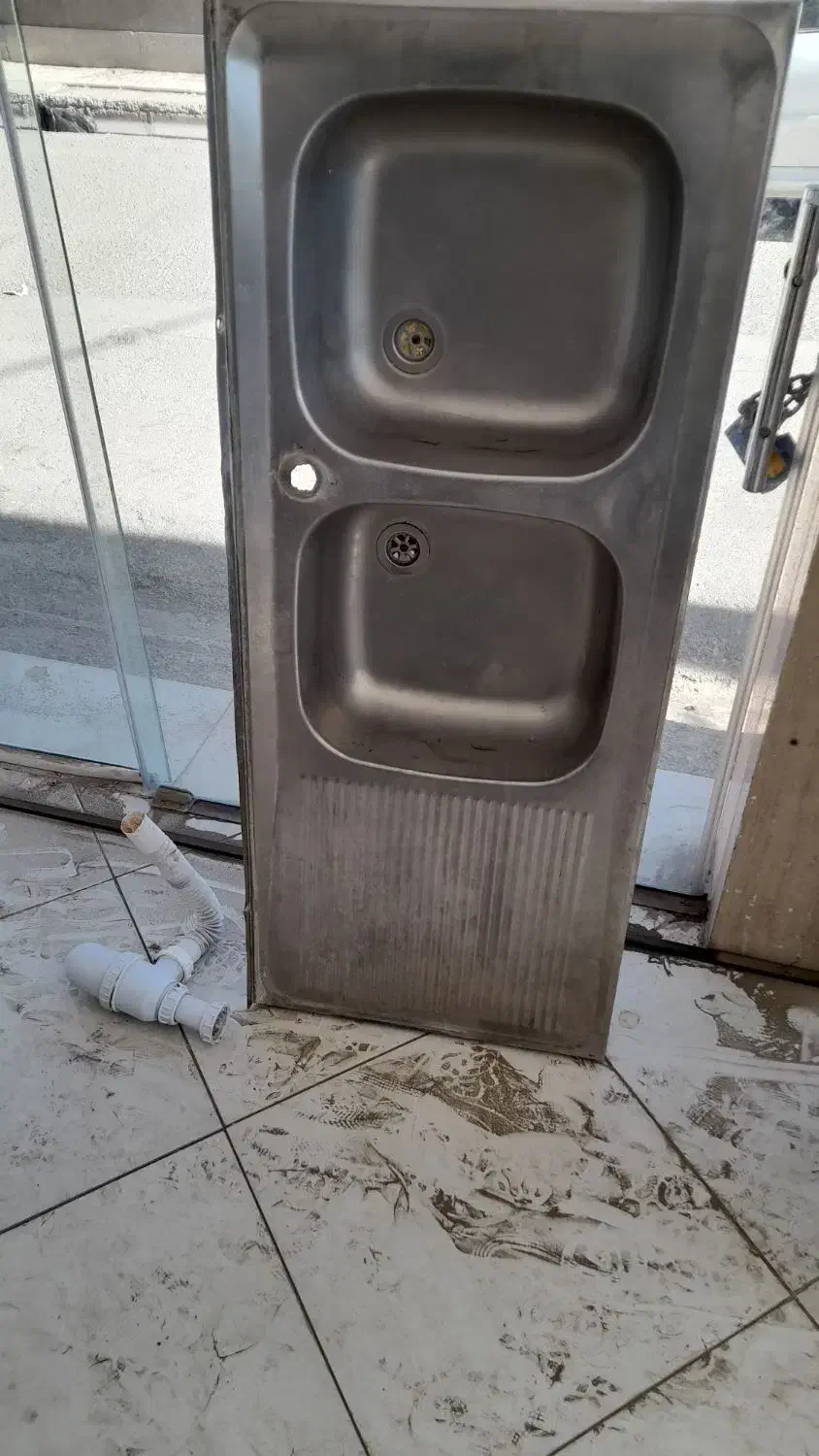 سینگ دوقلو|آب‌چکان و نظم‌دهنده ظروف|تربت‌حیدریه, رضاشهر|دیوار