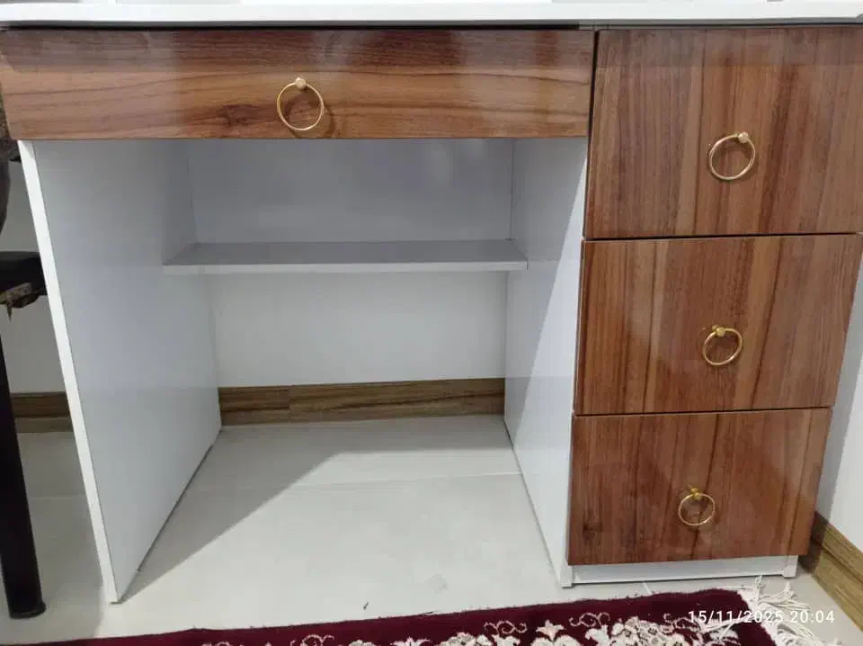 میز تحریر|میز تحریر و کامپیوتر|بجنورد, |دیوار