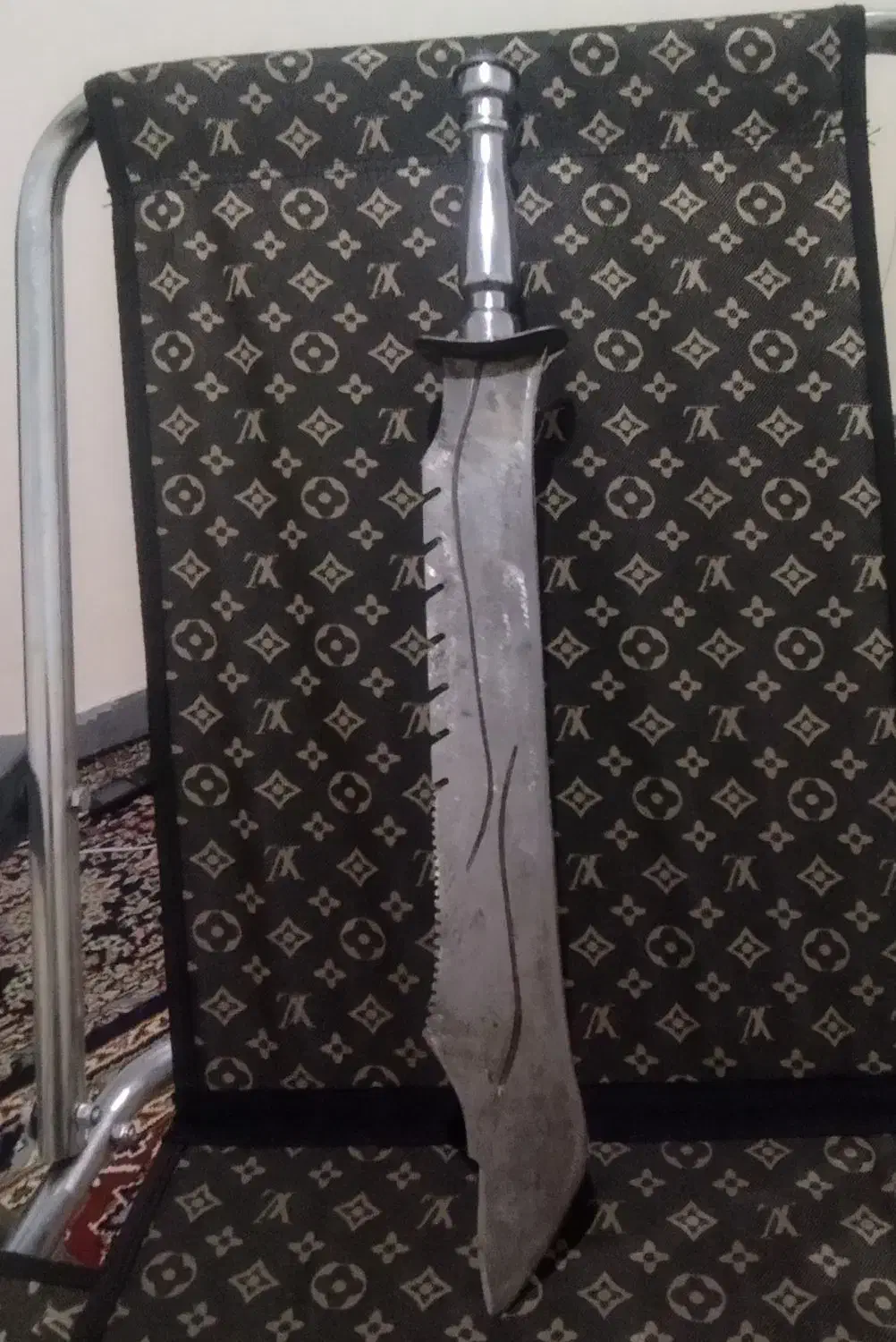 شمشیر کلکسیونی|کلکسیون اشیاء عتیقه|جیرفت, |دیوار