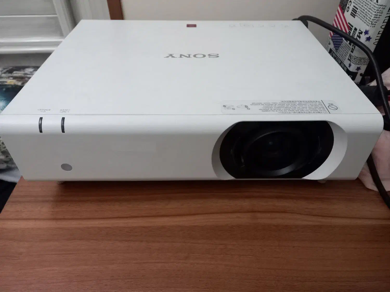 ویدئو پرژکتور سونی ۴۵۰۰ لومن در حد نو|تلویزیون و پروژکتور|تهران, جنت‌آباد مرکزی|دیوار