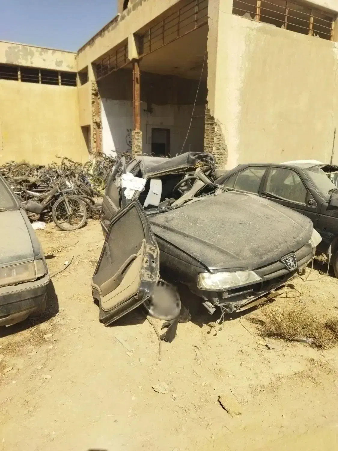 خودروپژوپارس. مشکی تصادفی|خودرو سواری و وانت|شاهینشهر, عطار|دیوار