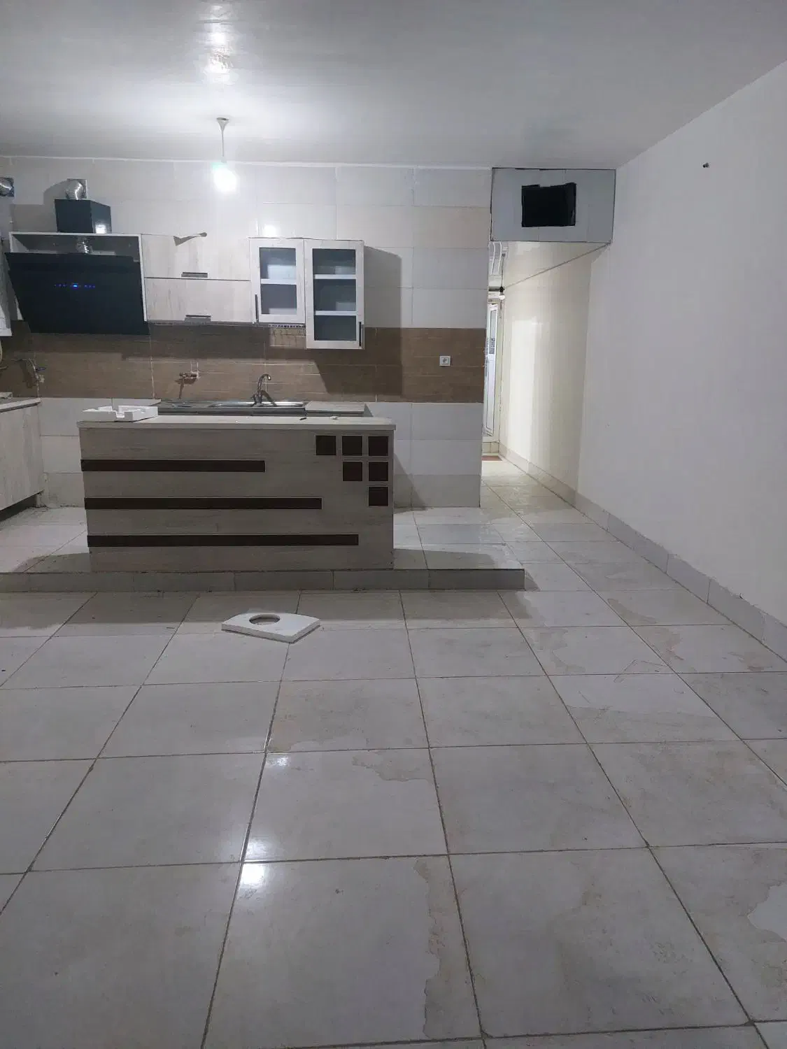 آپارتمان۲خوابطبقهاولشیک|اجارهٔ آپارتمان|شیراز, کوشک میدان|دیوار